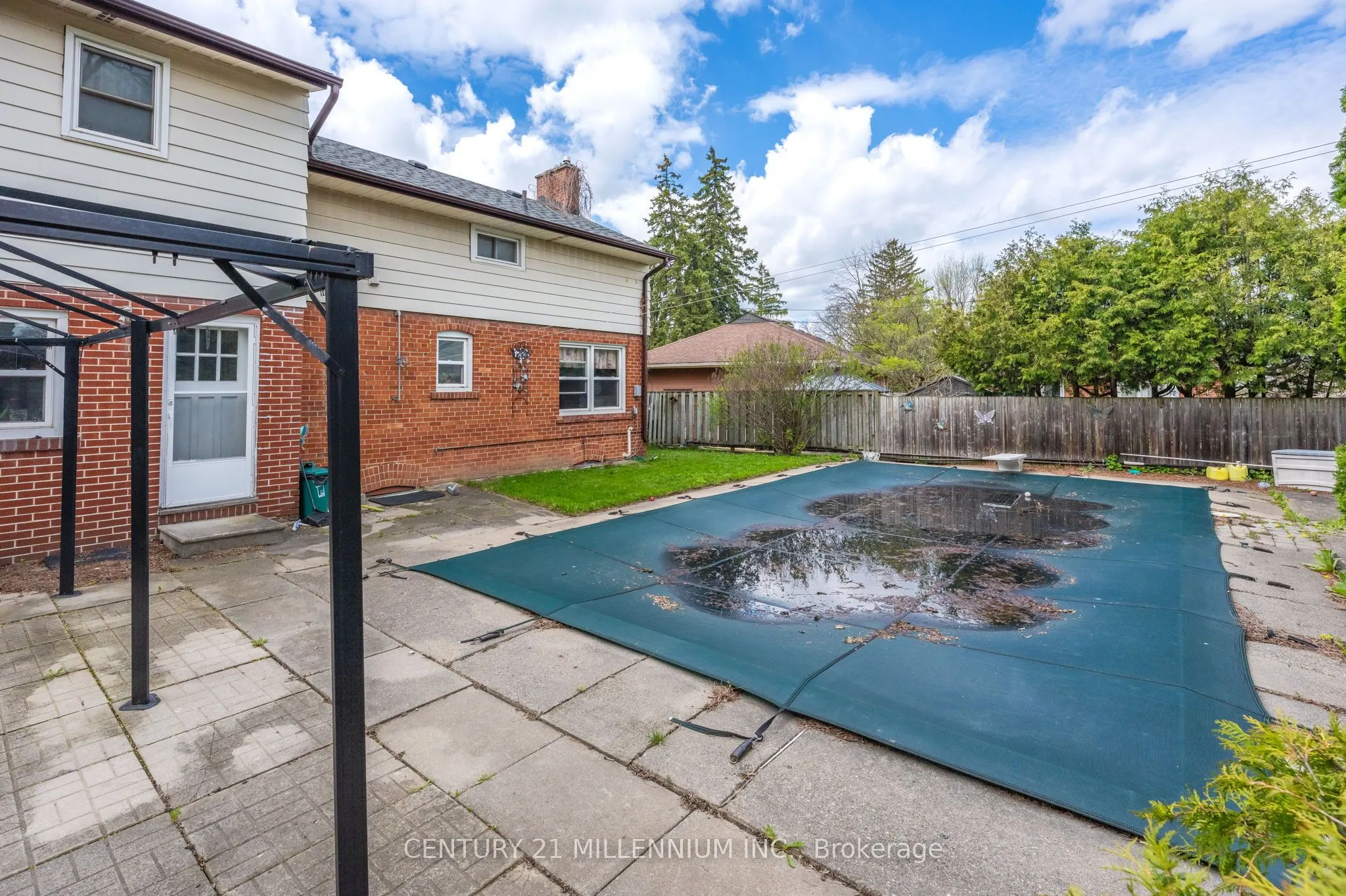 9 Crestview Avenue