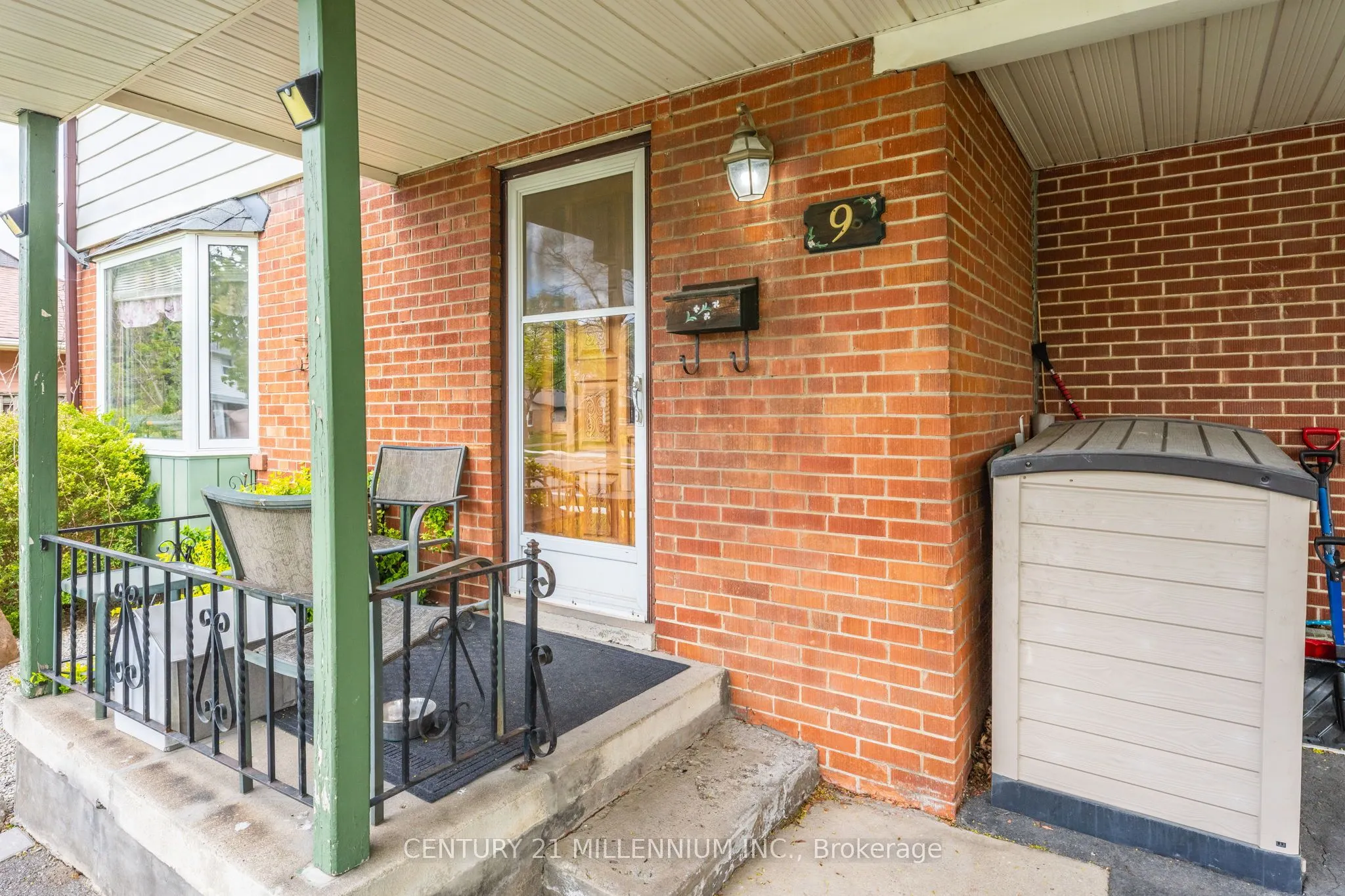 9 Crestview Avenue