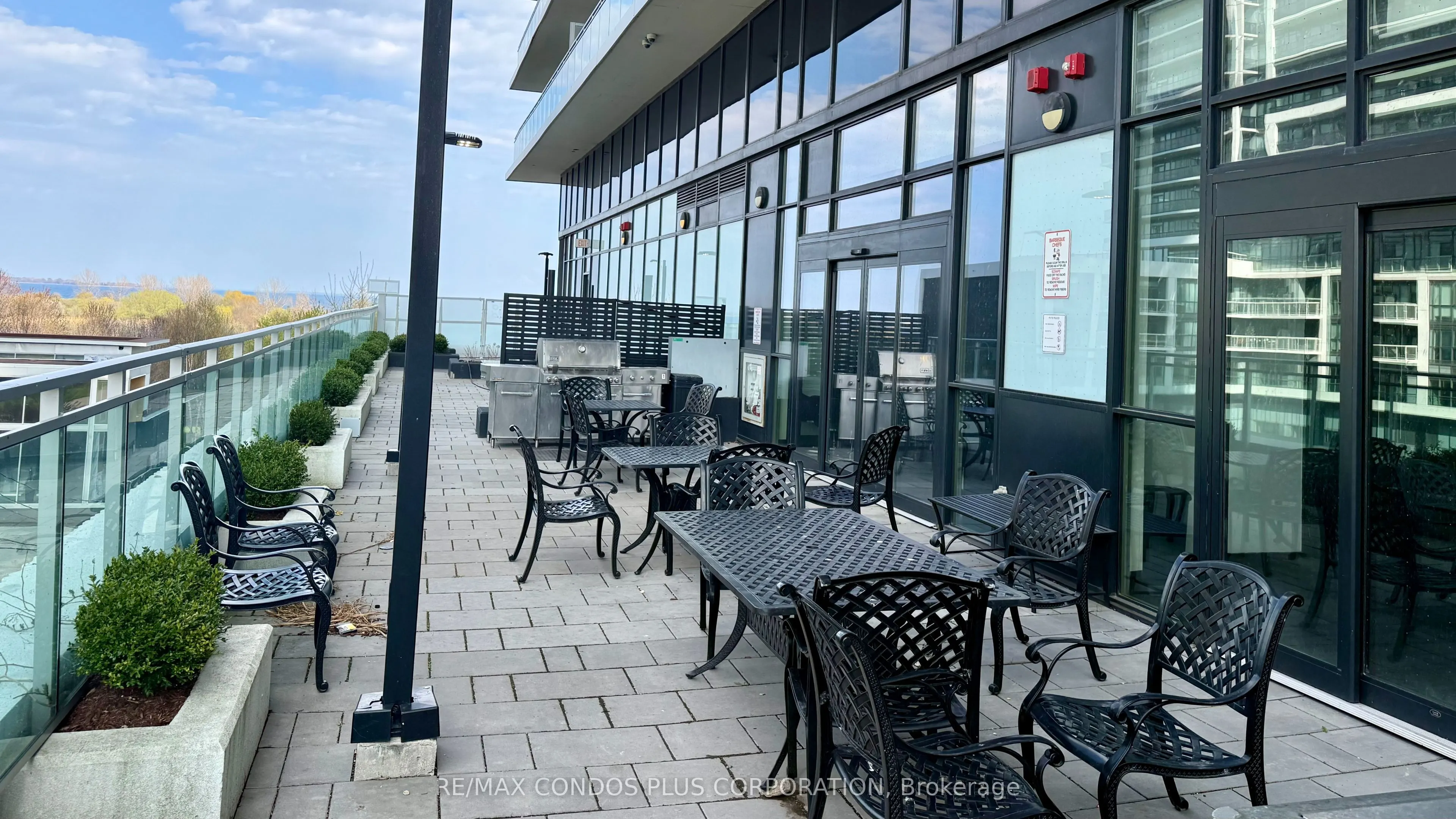 33 Shore Breeze Drive #3901