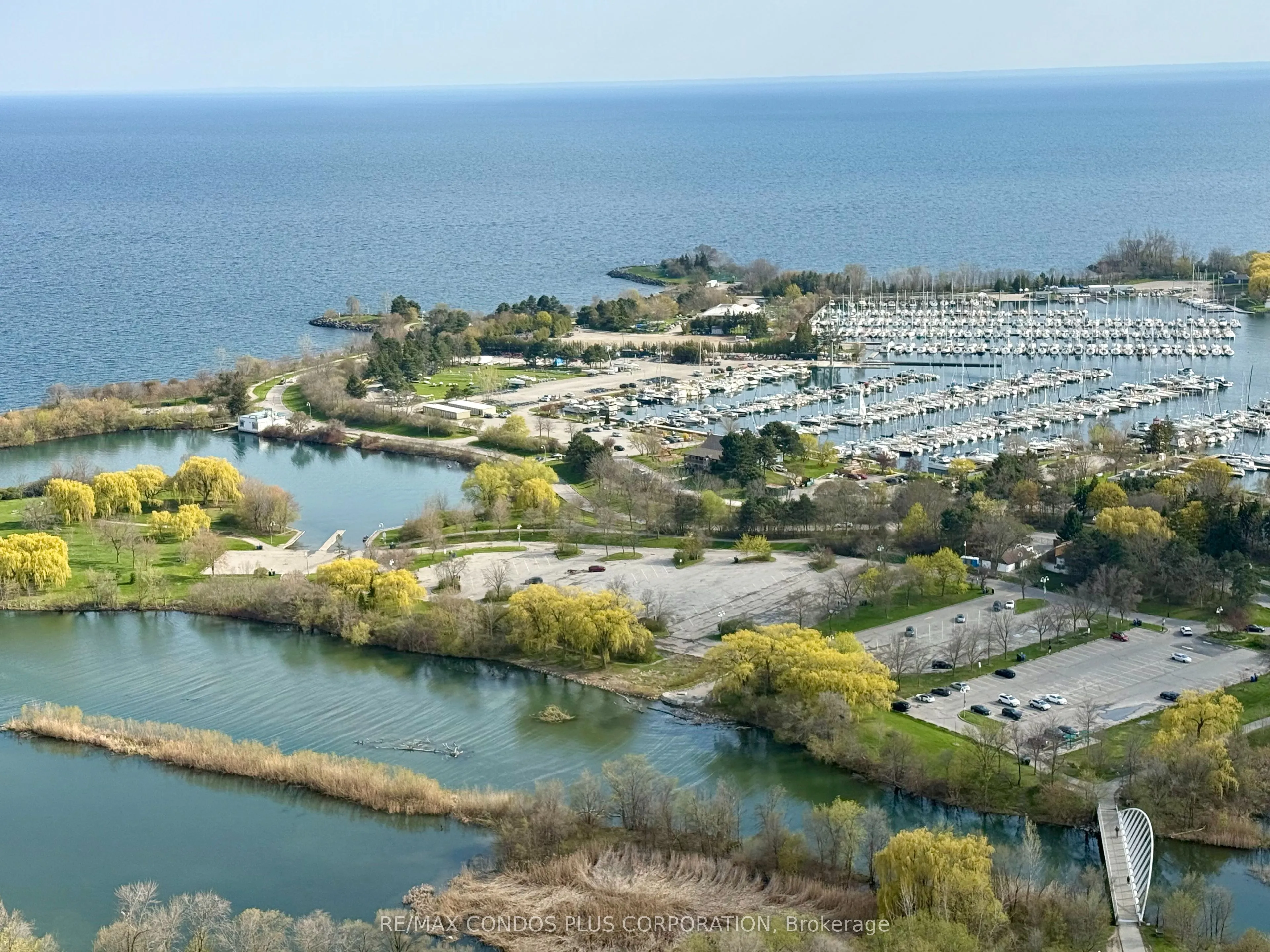 33 Shore Breeze Drive #3901