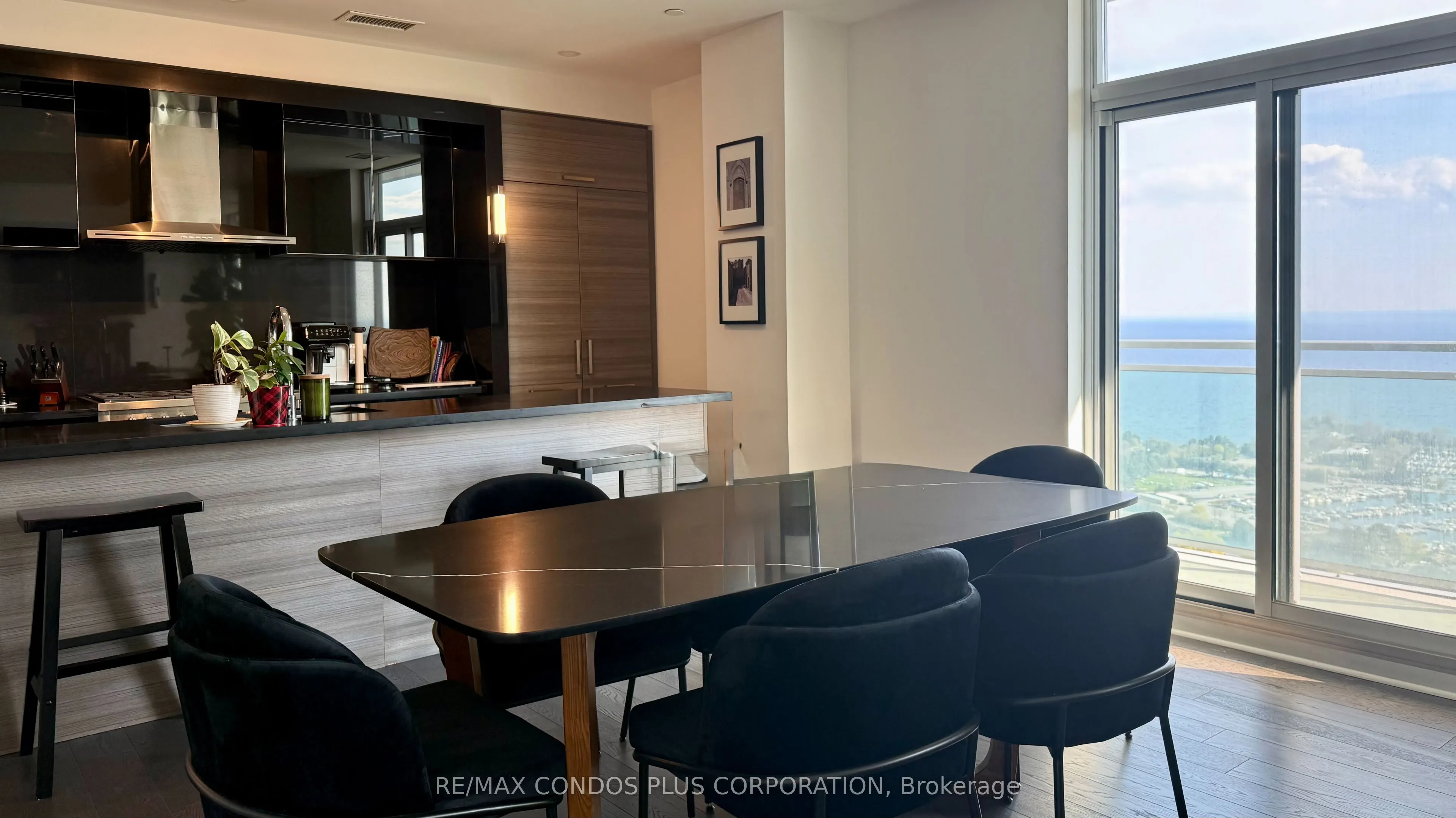 33 Shore Breeze Drive #3901
