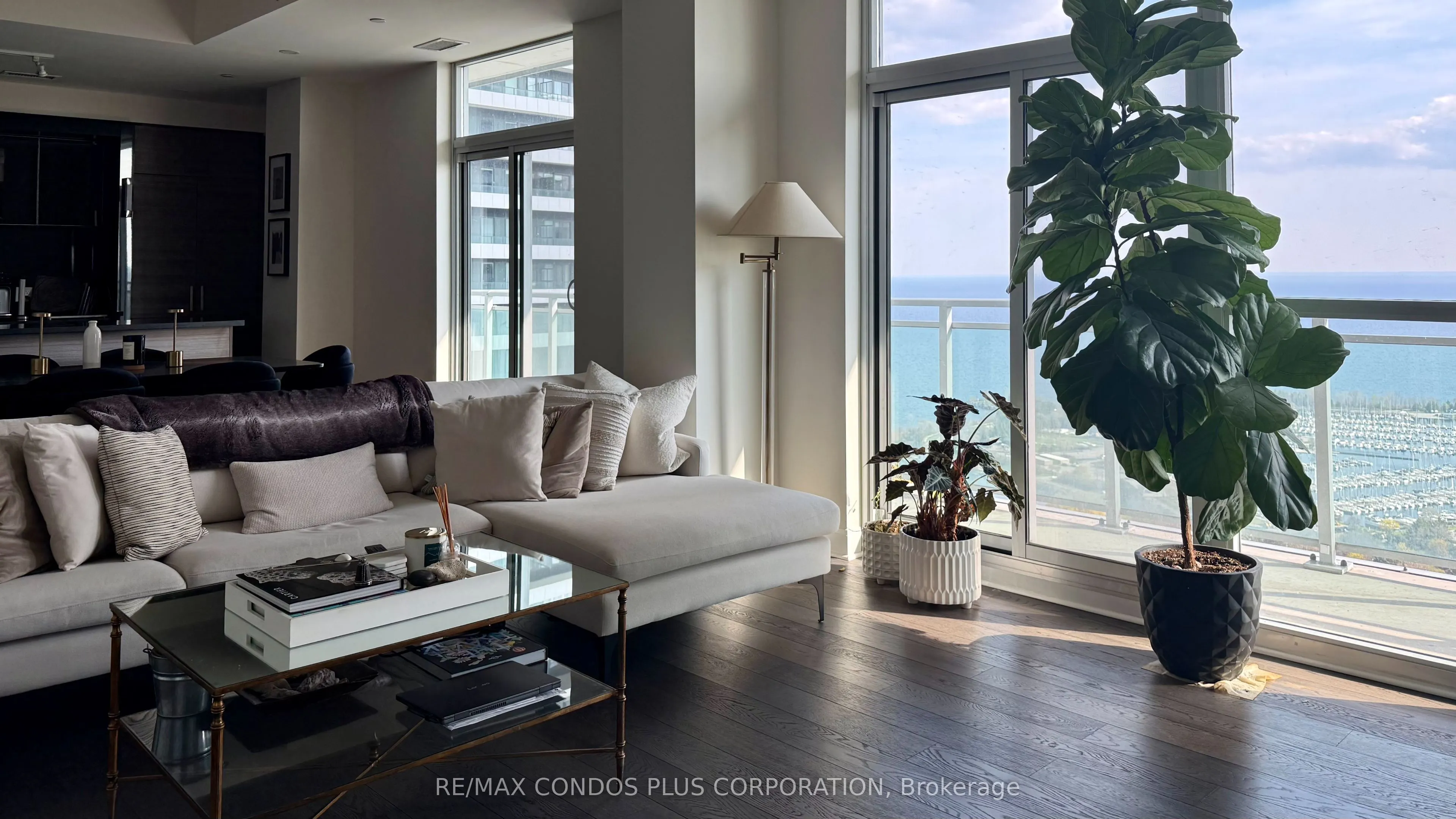 33 Shore Breeze Drive #3901
