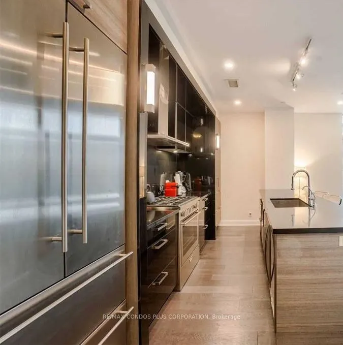 33 Shore Breeze Drive #3901