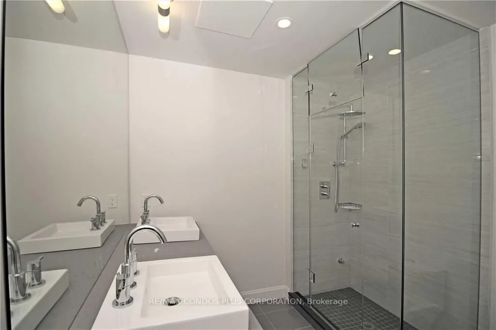 33 Shore Breeze Drive #3901
