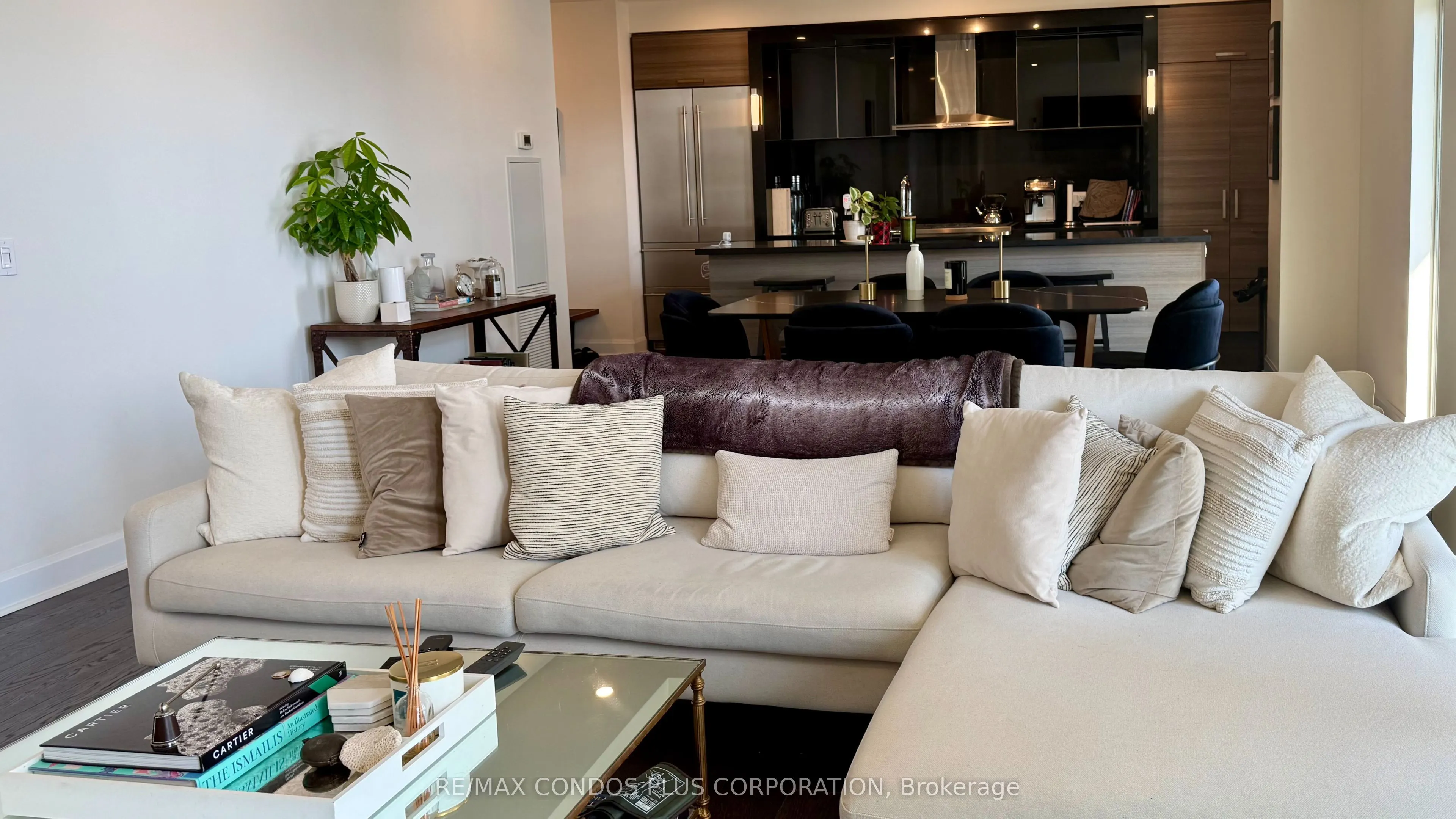 33 Shore Breeze Drive #3901