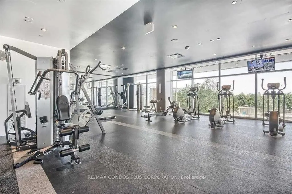 33 Shore Breeze Drive #3901