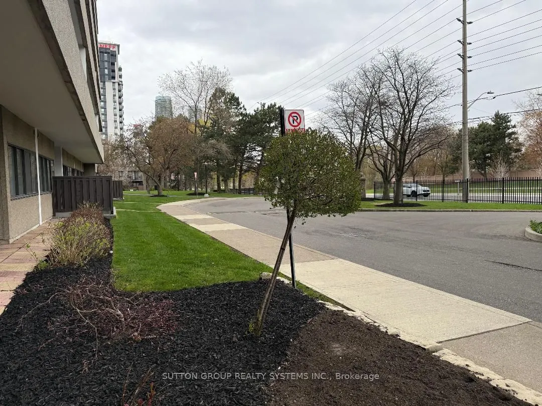 1300 Mississauga Valley Boulevard #504