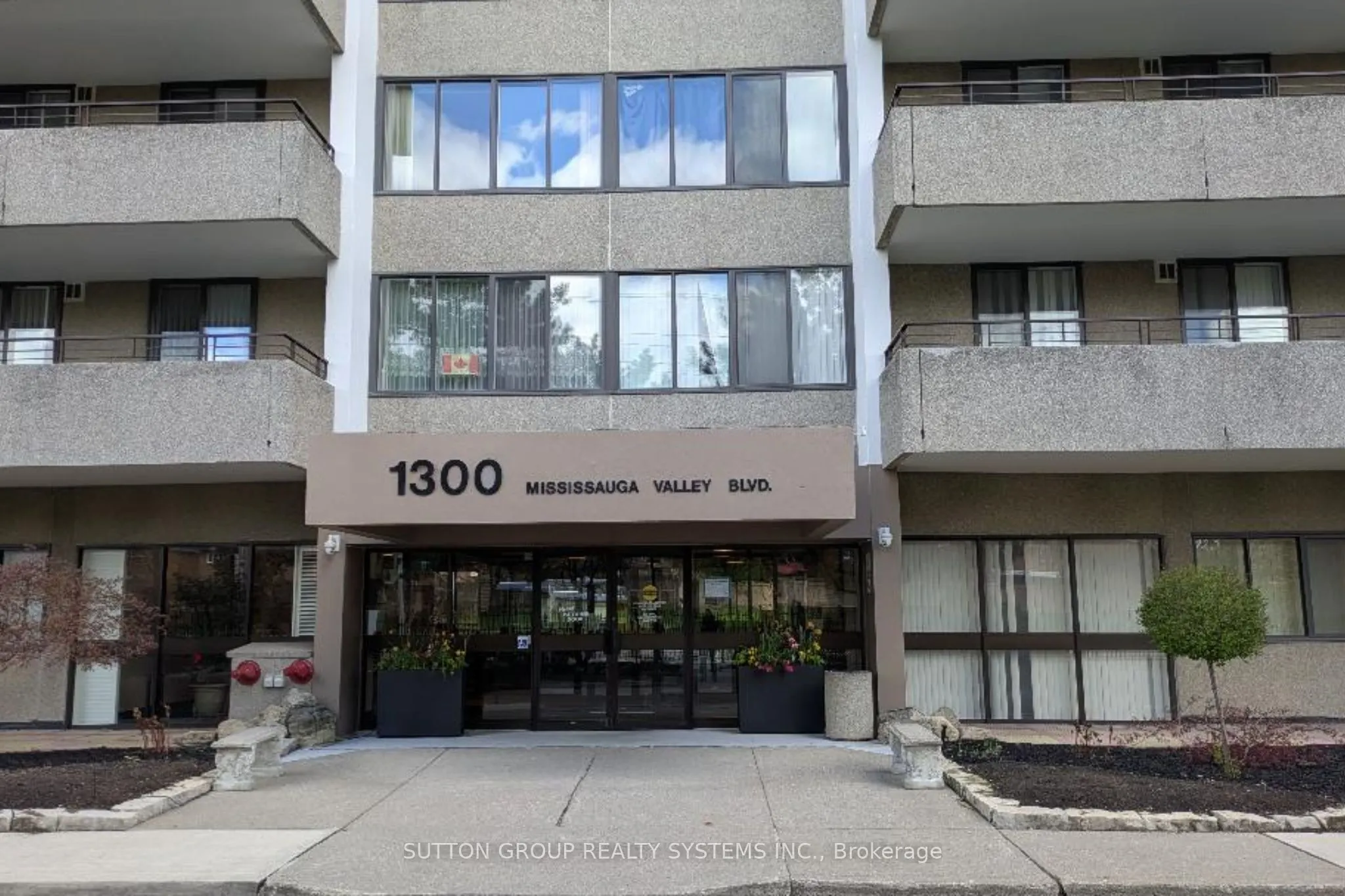1300 Mississauga Valley Boulevard #504