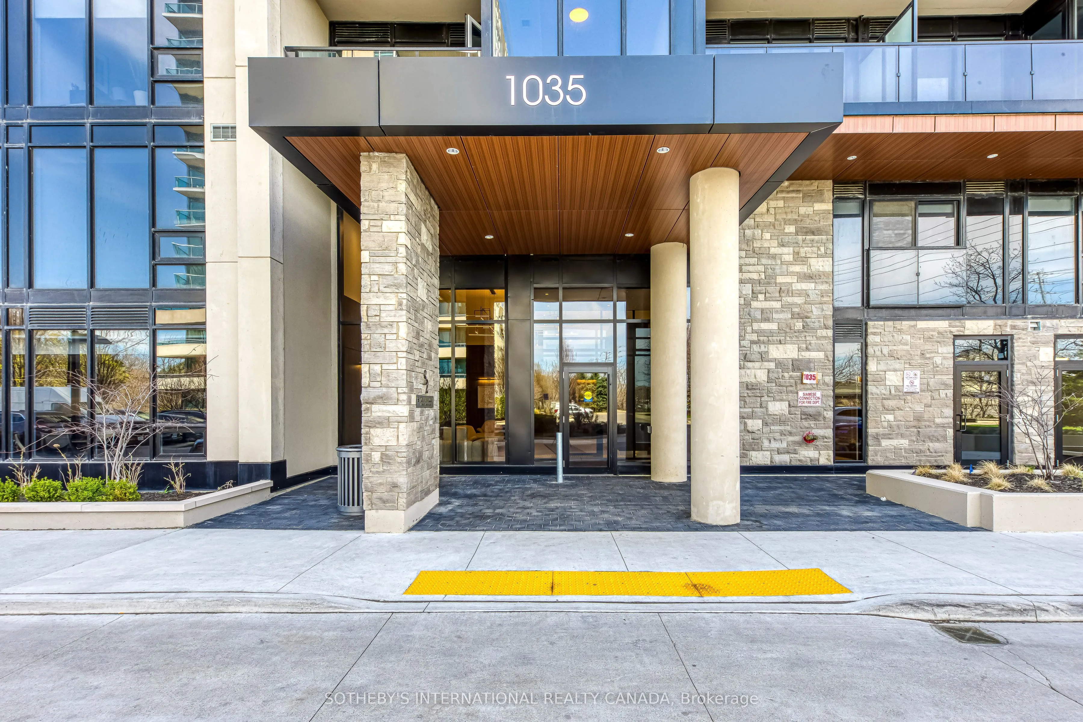 1035 Southdown Road #212
