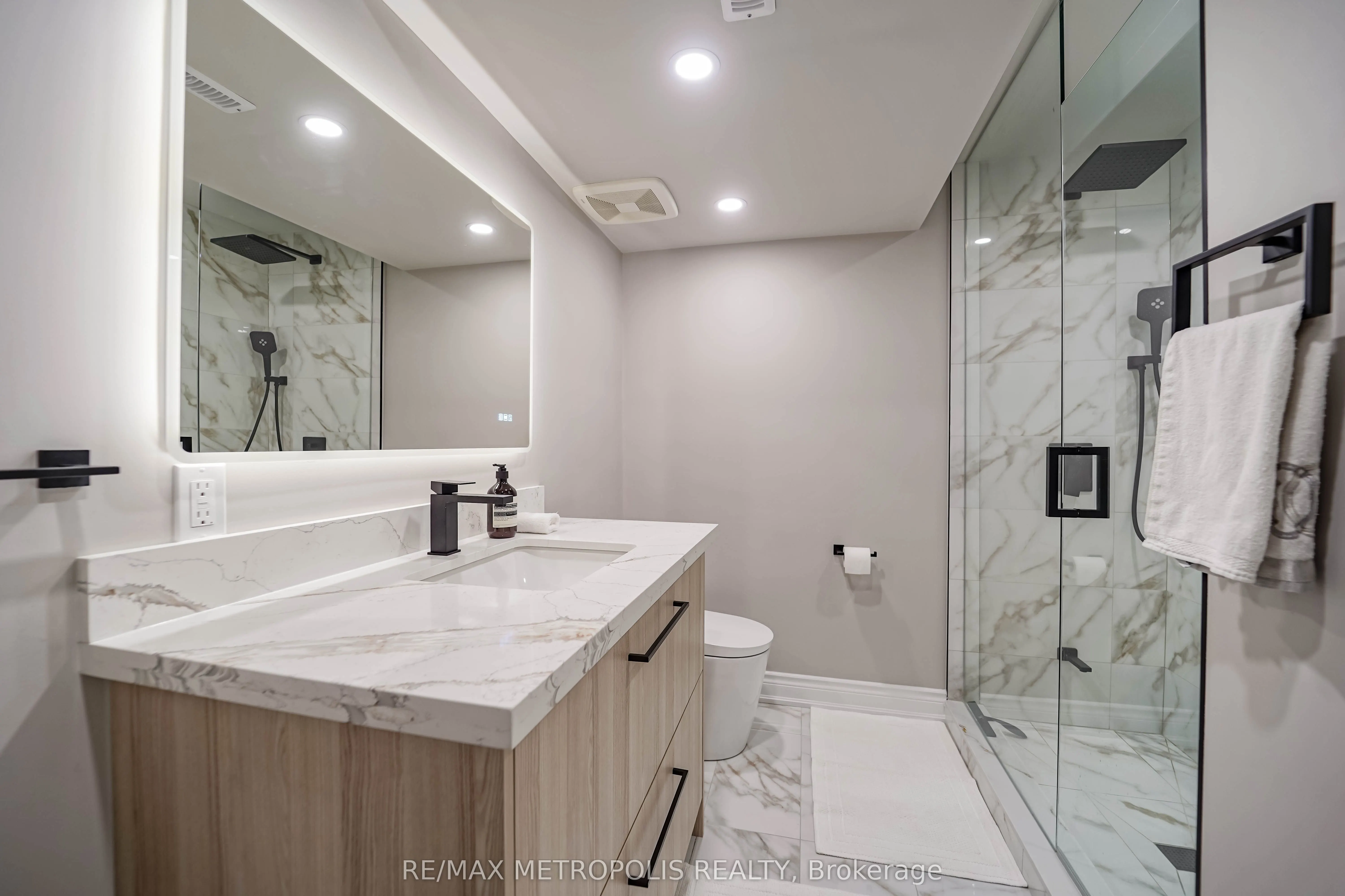 4392 Grassland Crescent