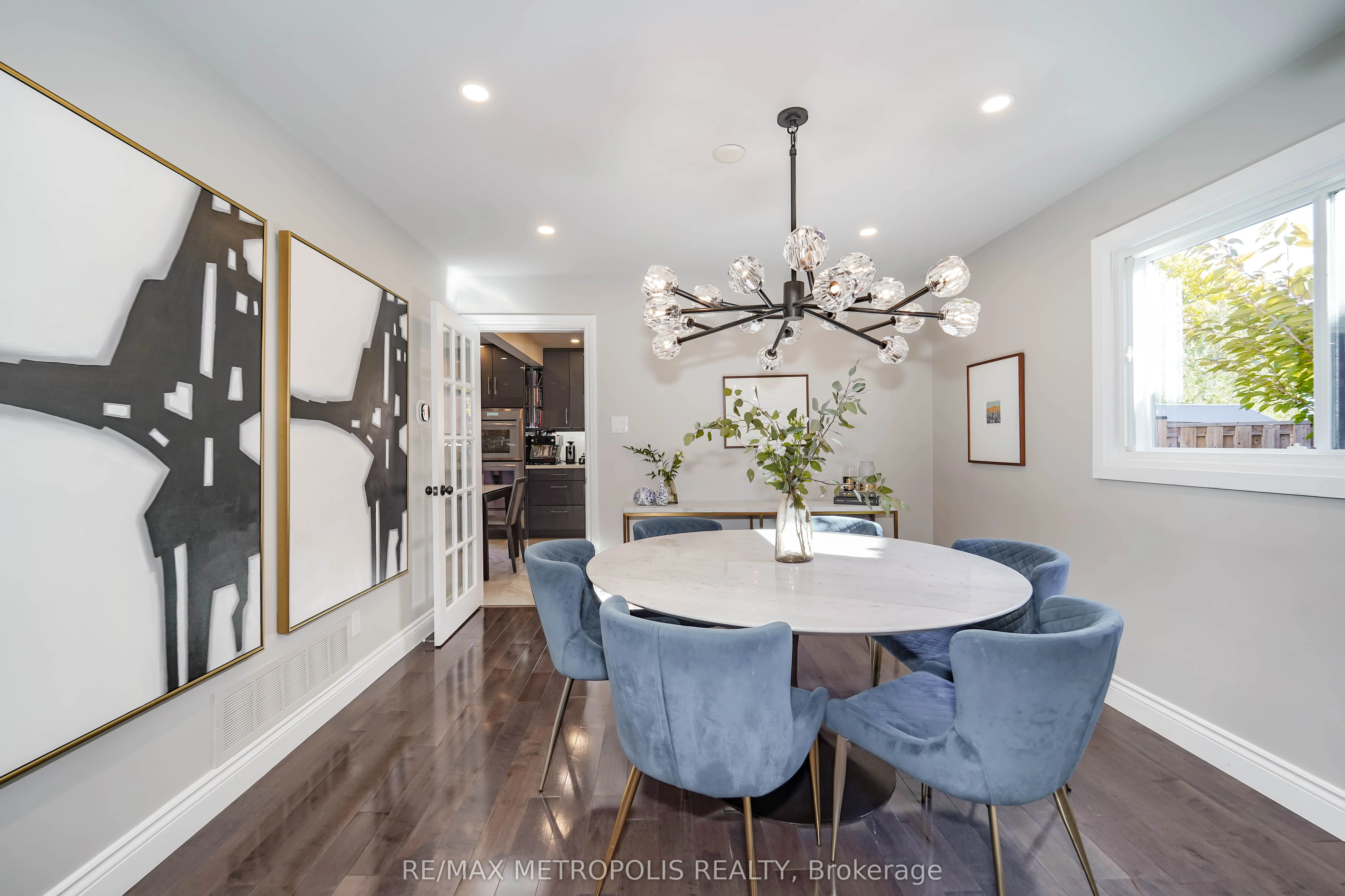 4392 Grassland Crescent