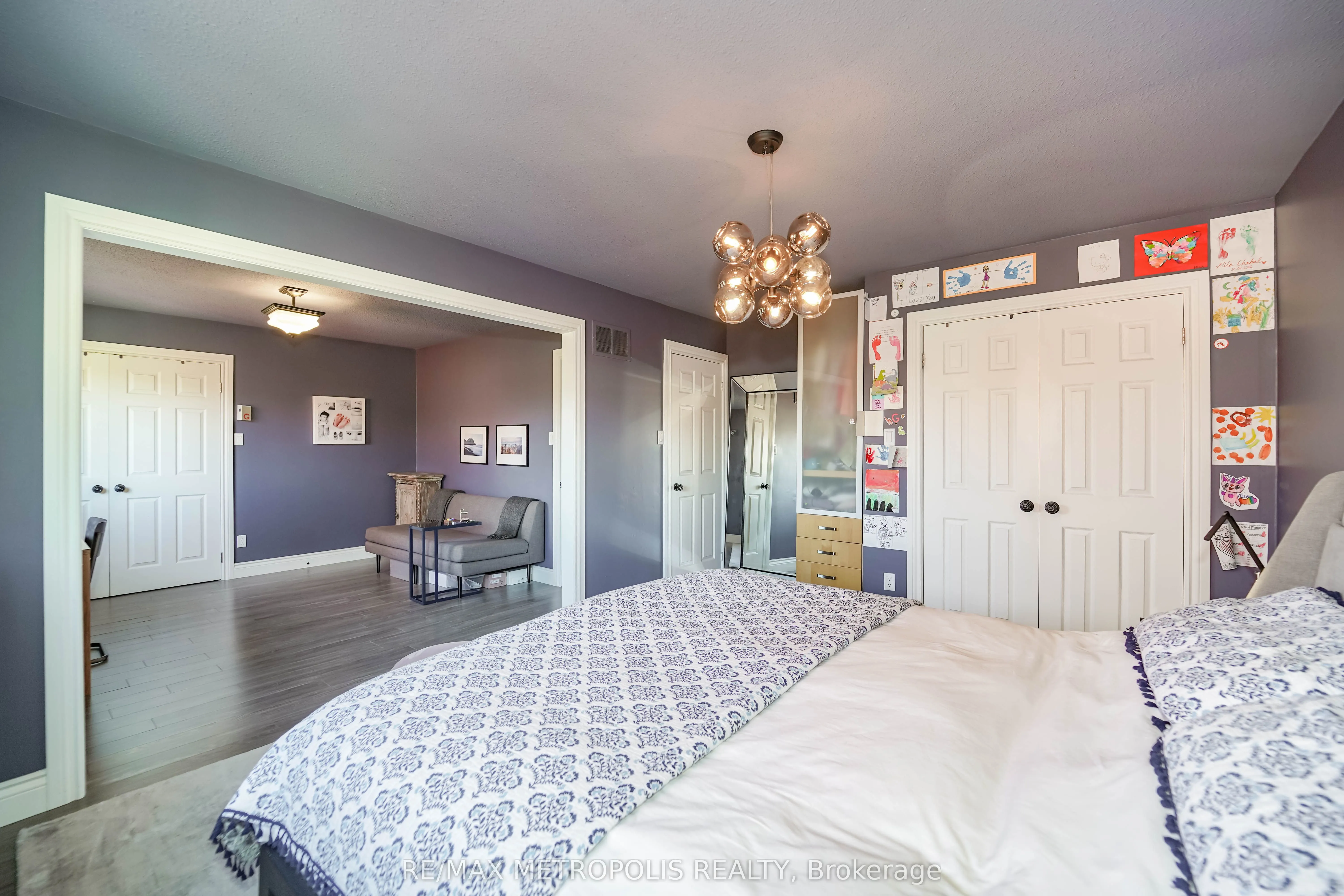 4392 Grassland Crescent