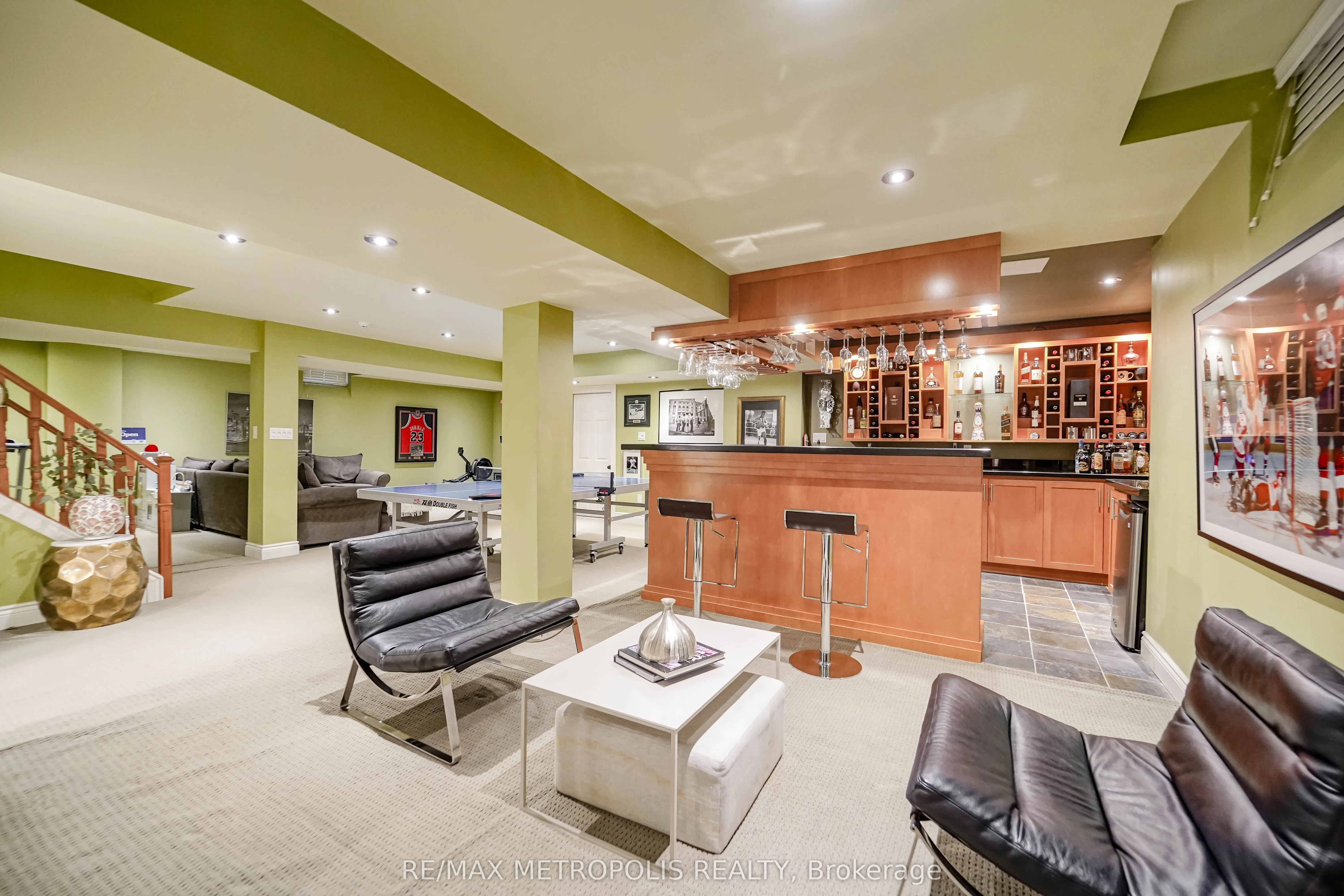 4392 Grassland Crescent