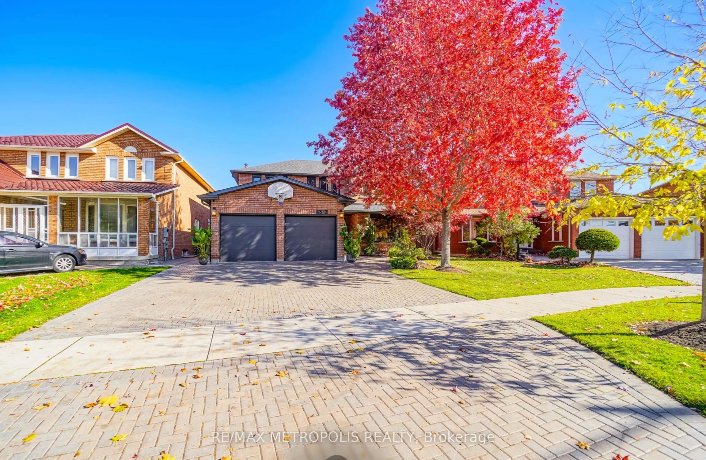 4392 Grassland Crescent