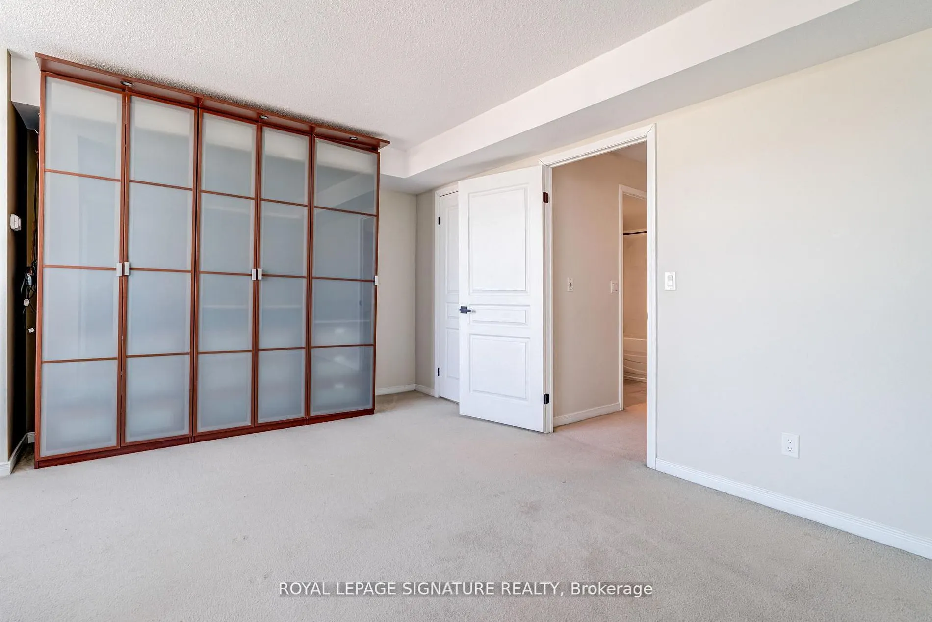 2545 Erin Centre Boulevard #1703