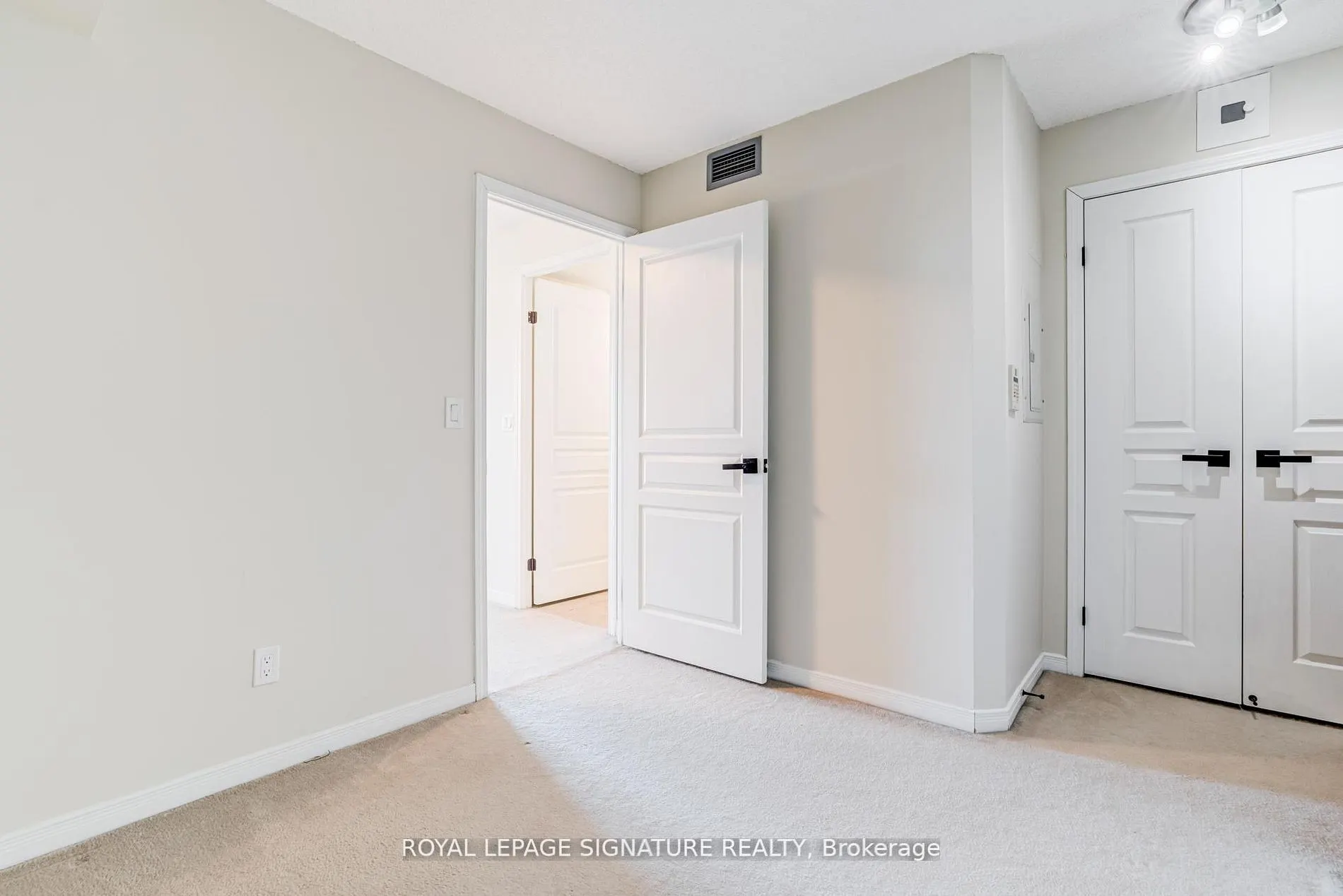 2545 Erin Centre Boulevard #1703