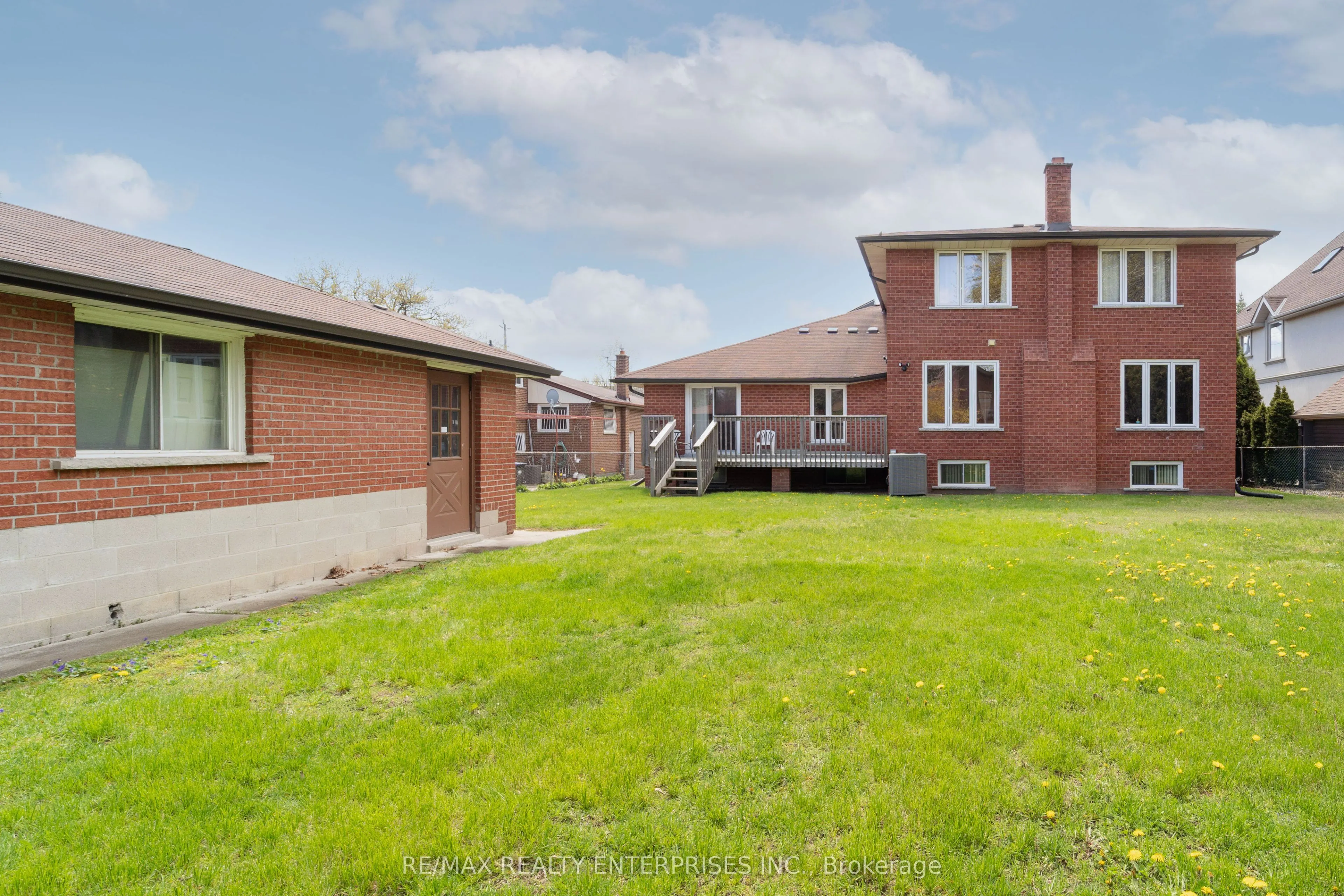1351 Haig Boulevard