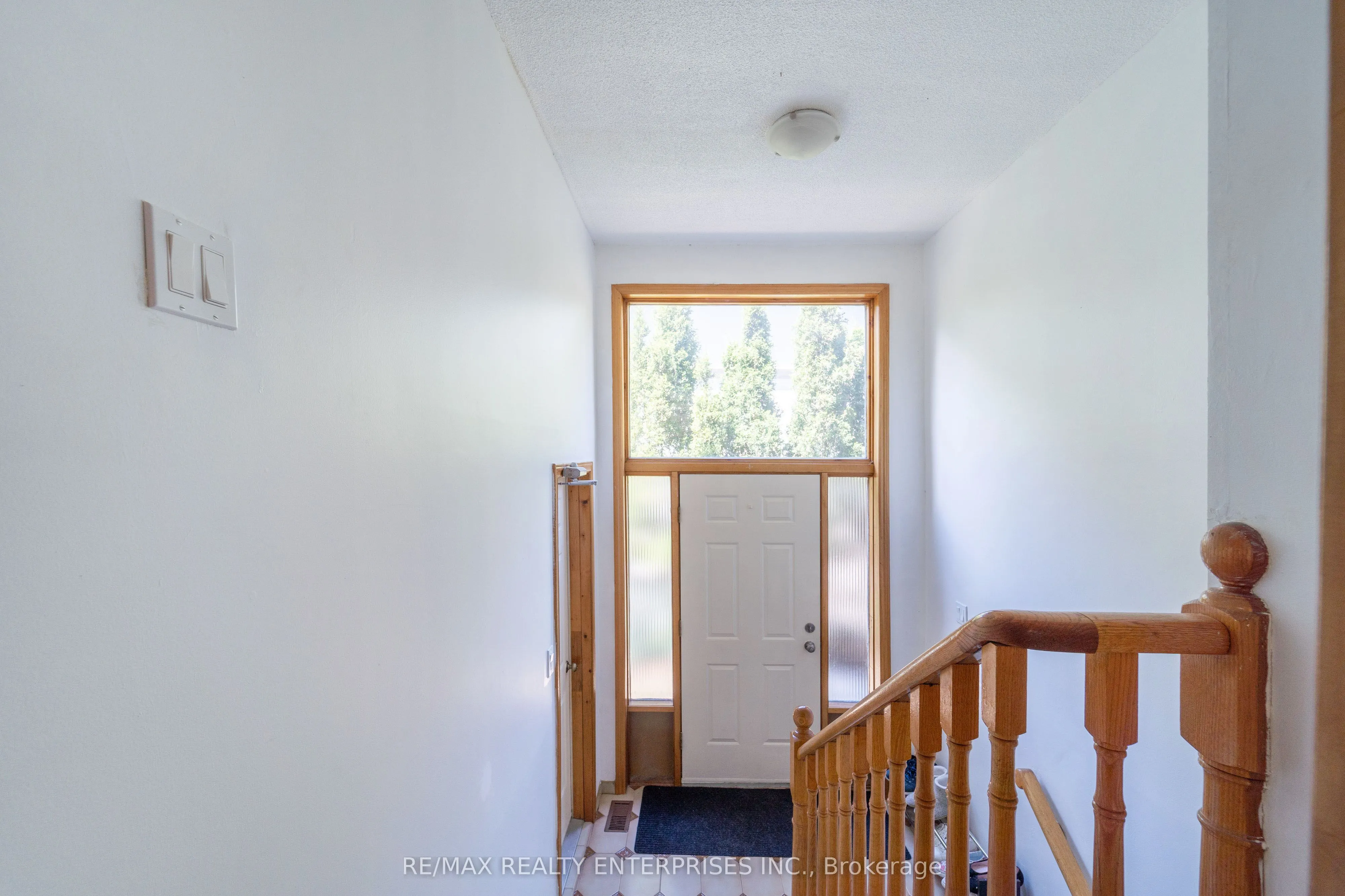 1351 Haig Boulevard