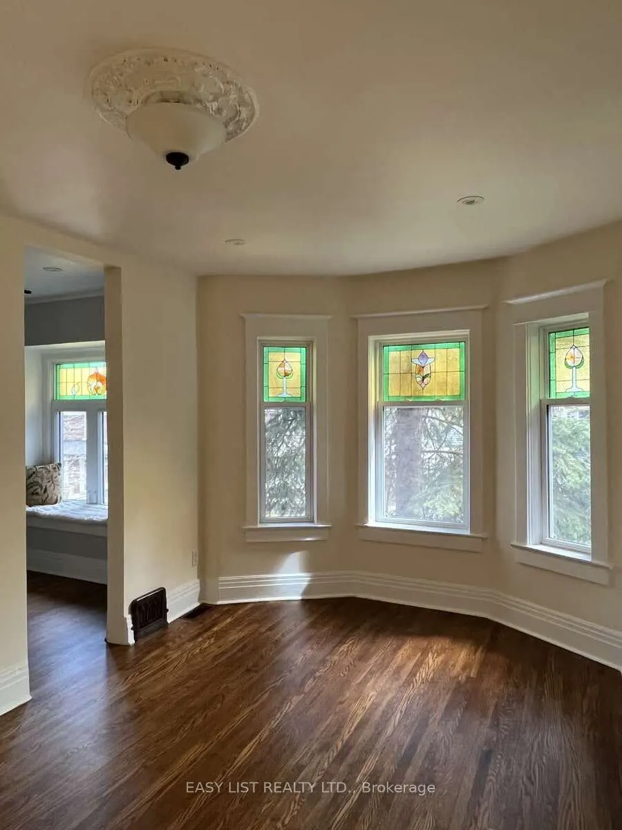 13 Evelyn Crescent