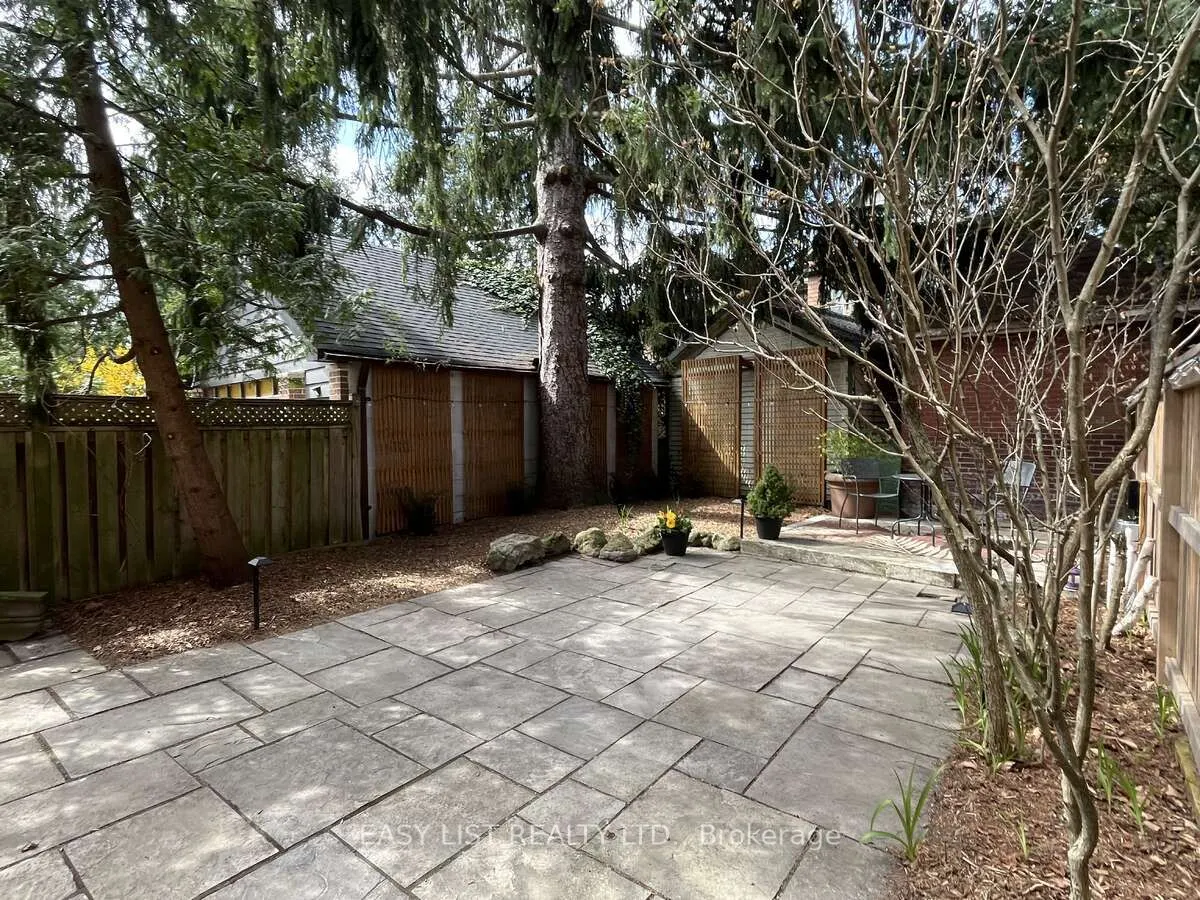 13 Evelyn Crescent