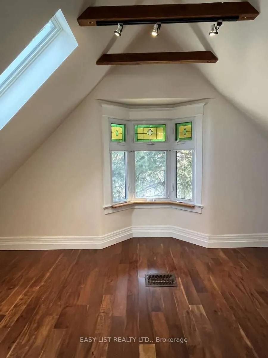 13 Evelyn Crescent