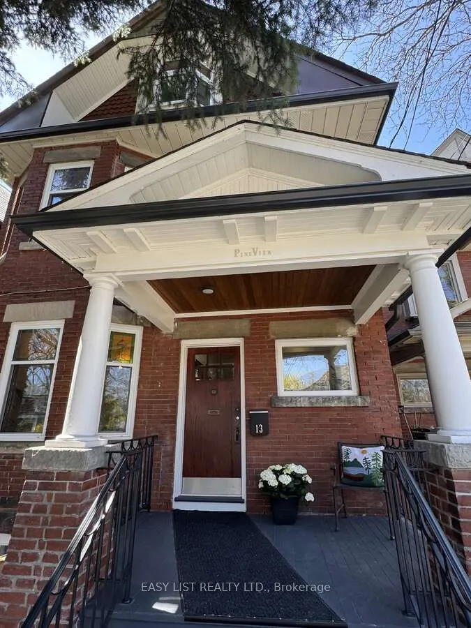 13 Evelyn Crescent