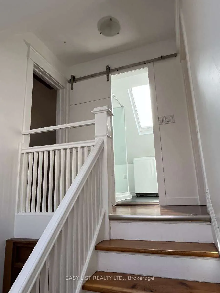 13 Evelyn Crescent