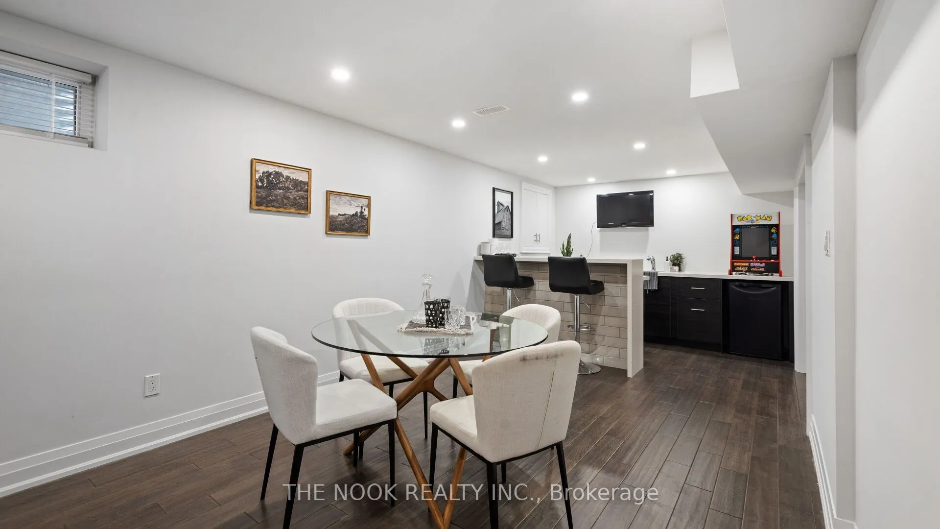 938 Wetherby Lane