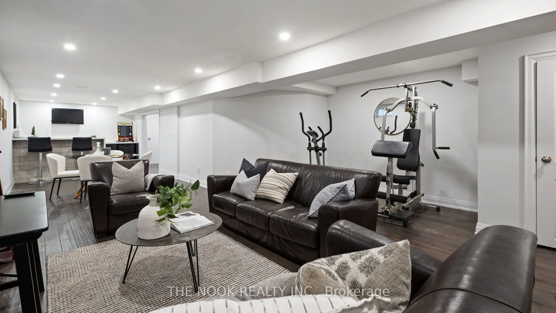 938 Wetherby Lane