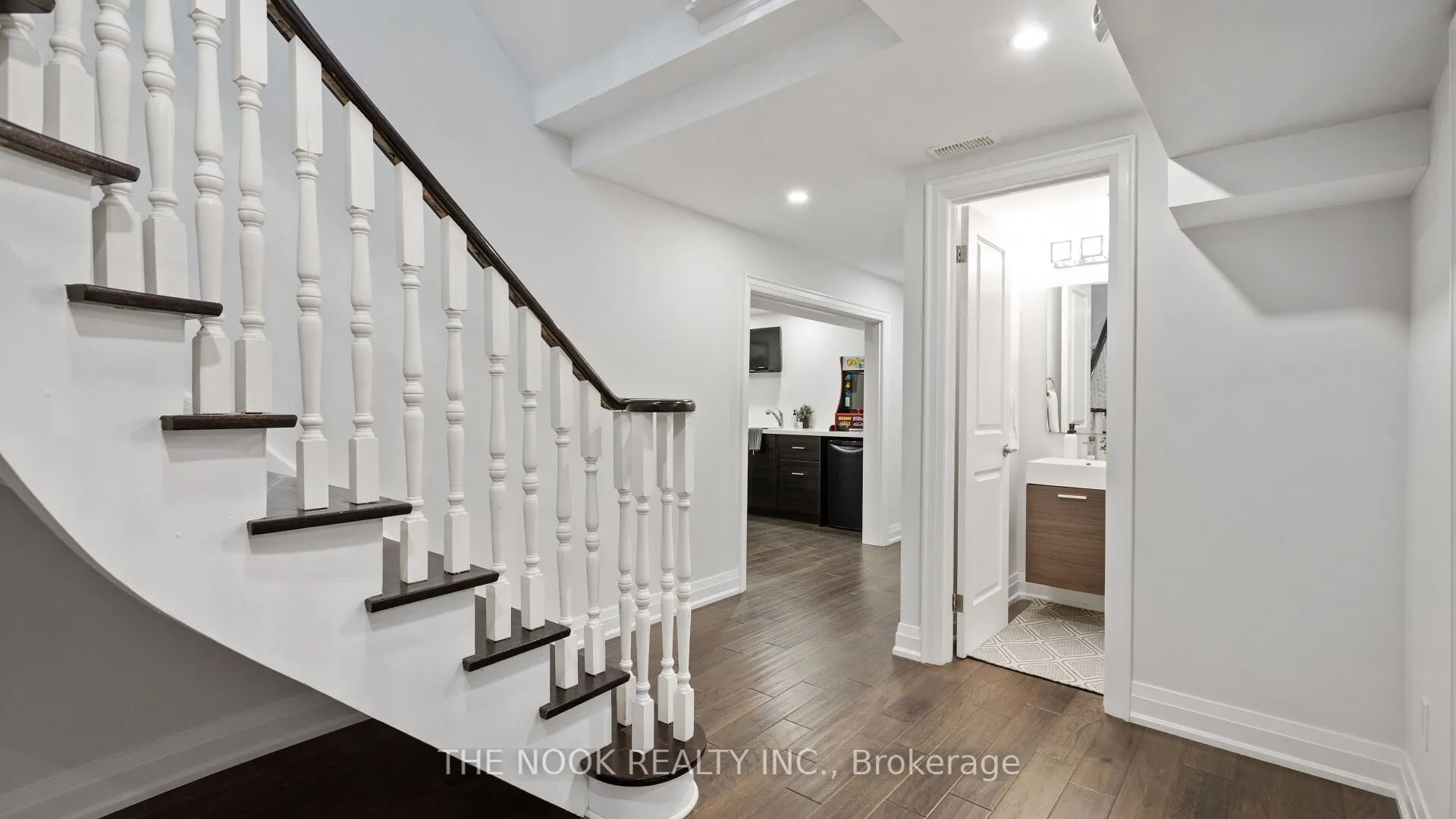 938 Wetherby Lane