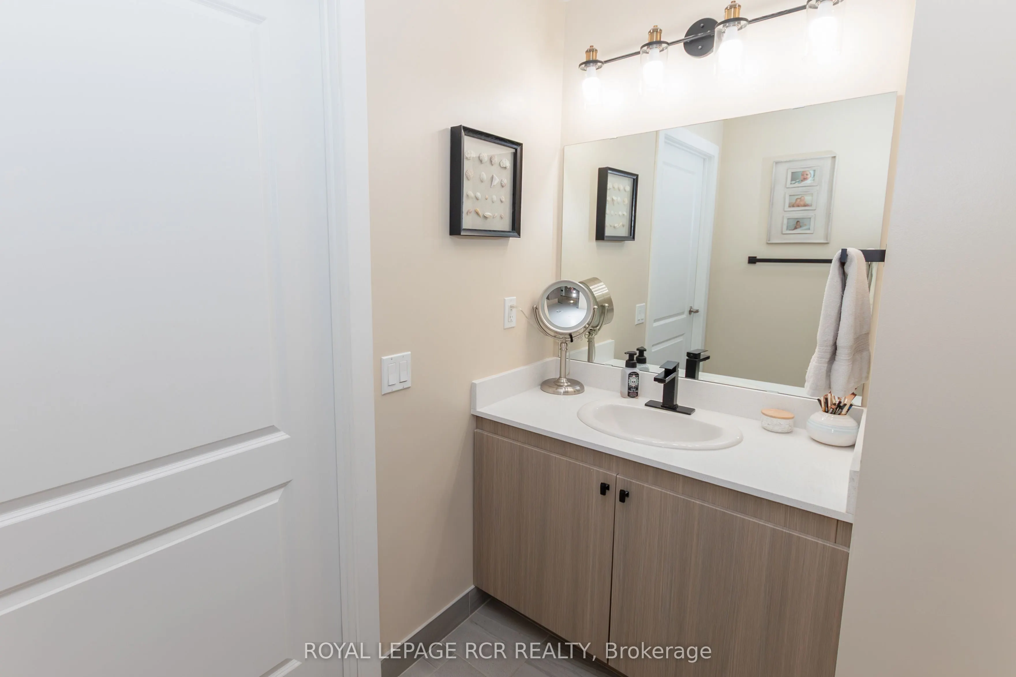 310 Broadway Avenue #309