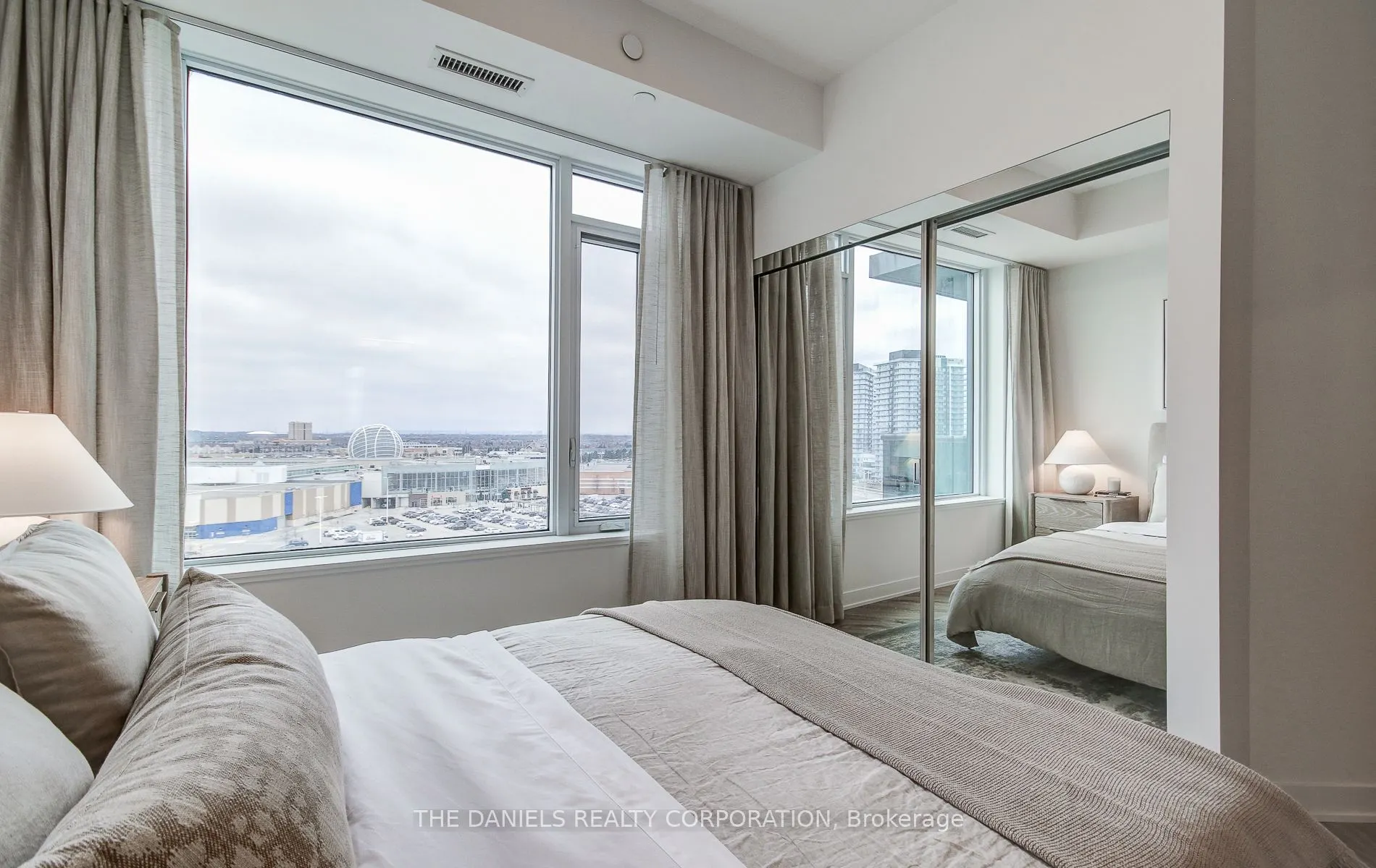 2495 Eglinton Avenue W #1206