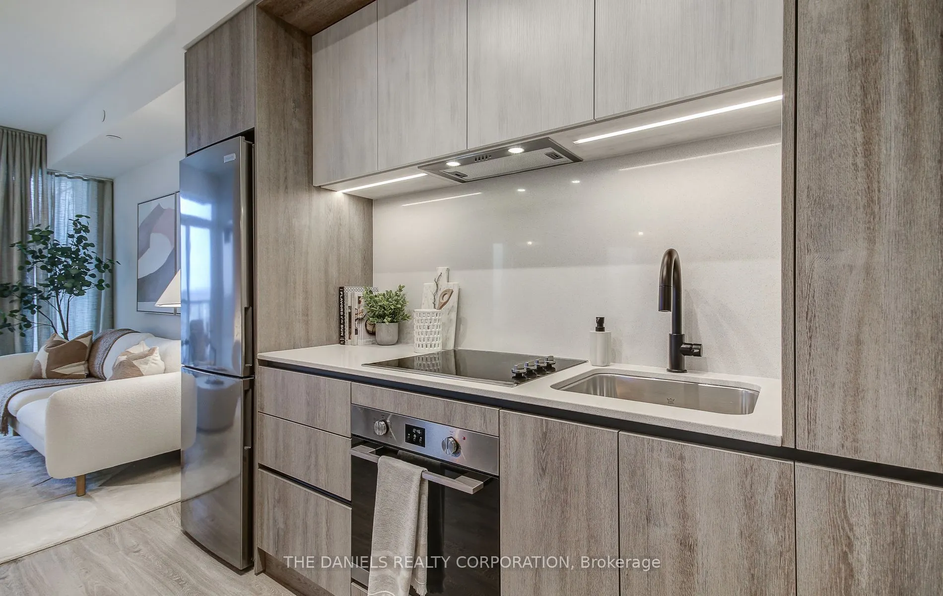2495 Eglinton Avenue W #1206