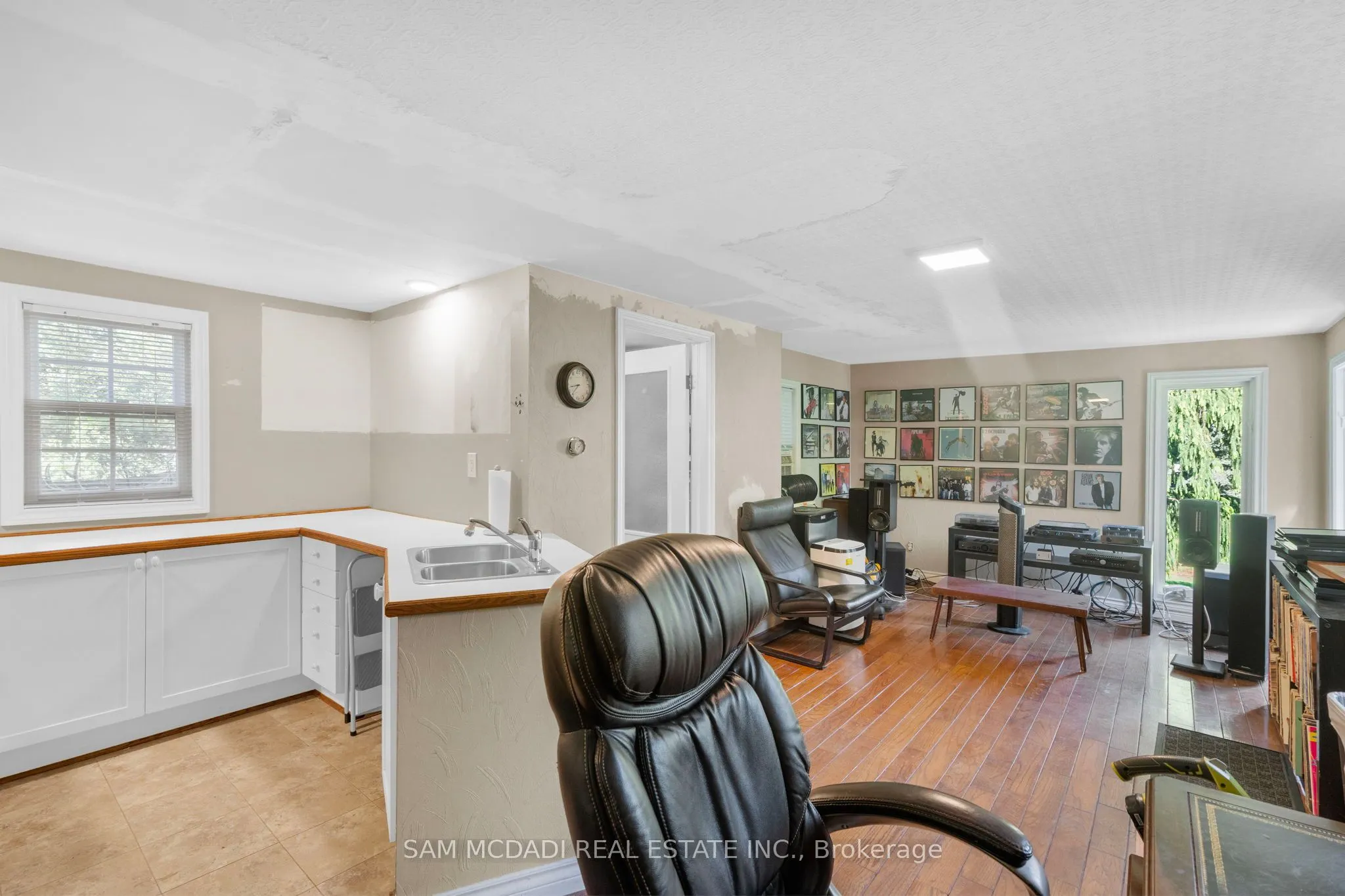 1690 Sherway Drive