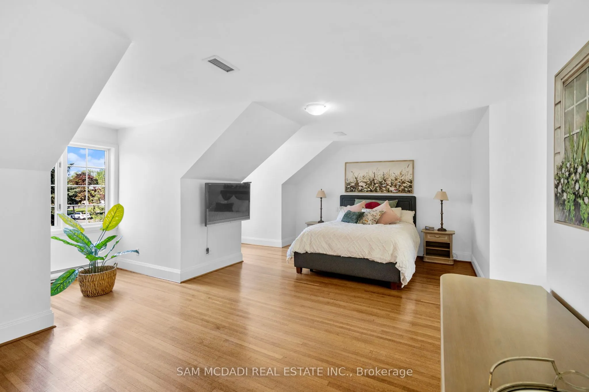 1690 Sherway Drive