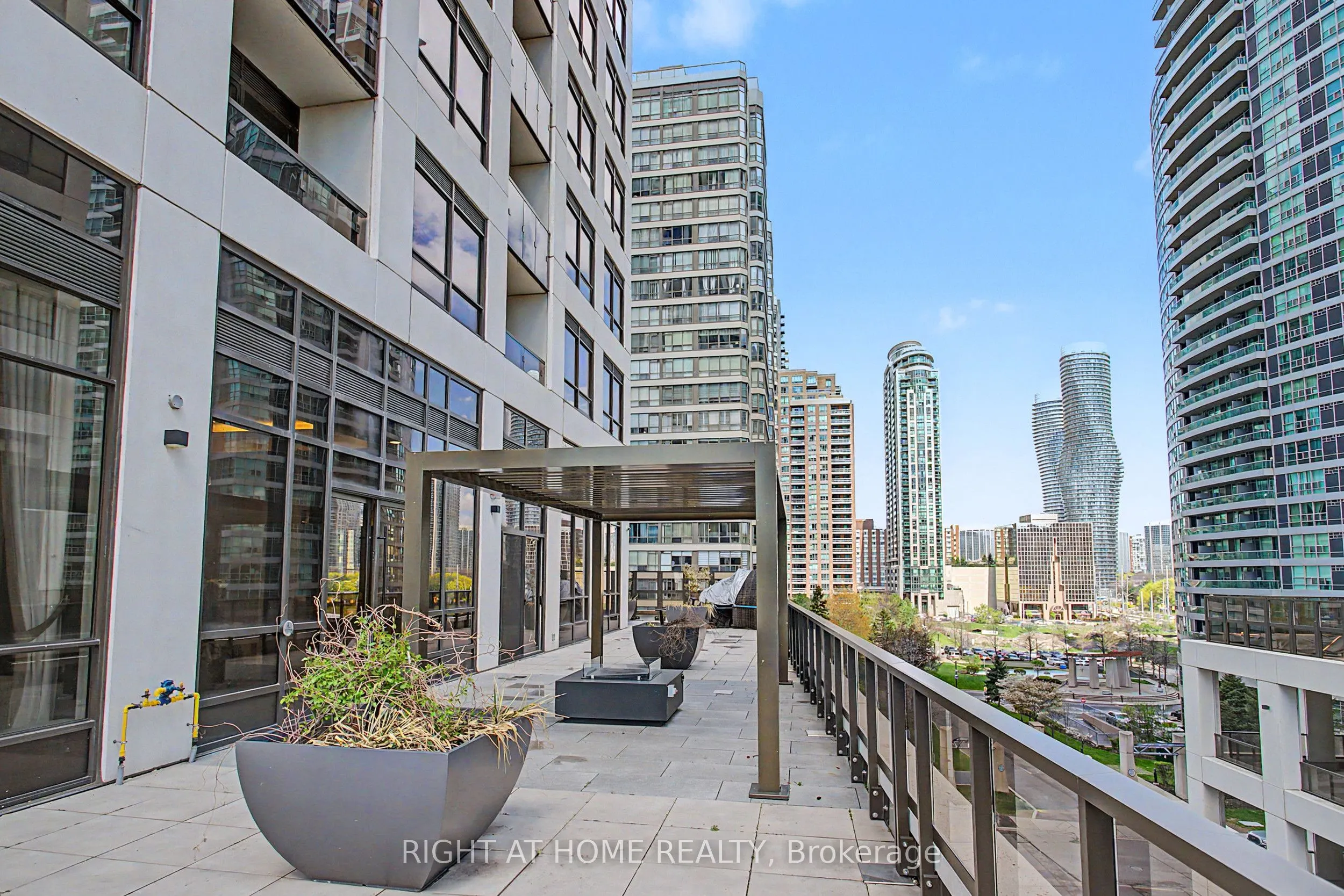 36 Elm Drive W #3202