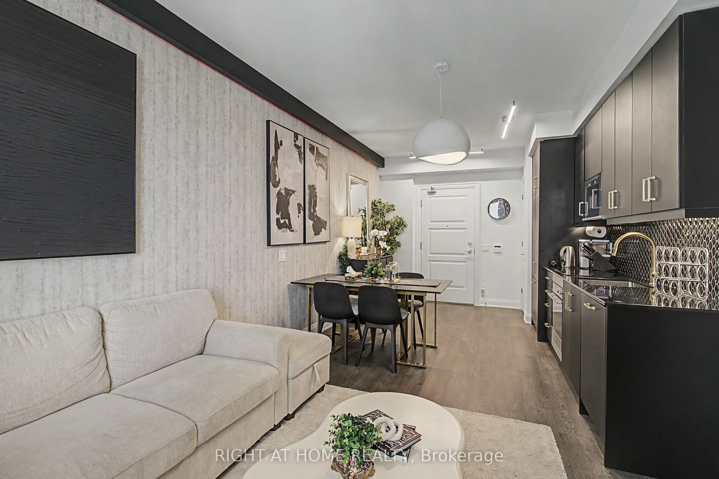 36 Elm Drive W #3202