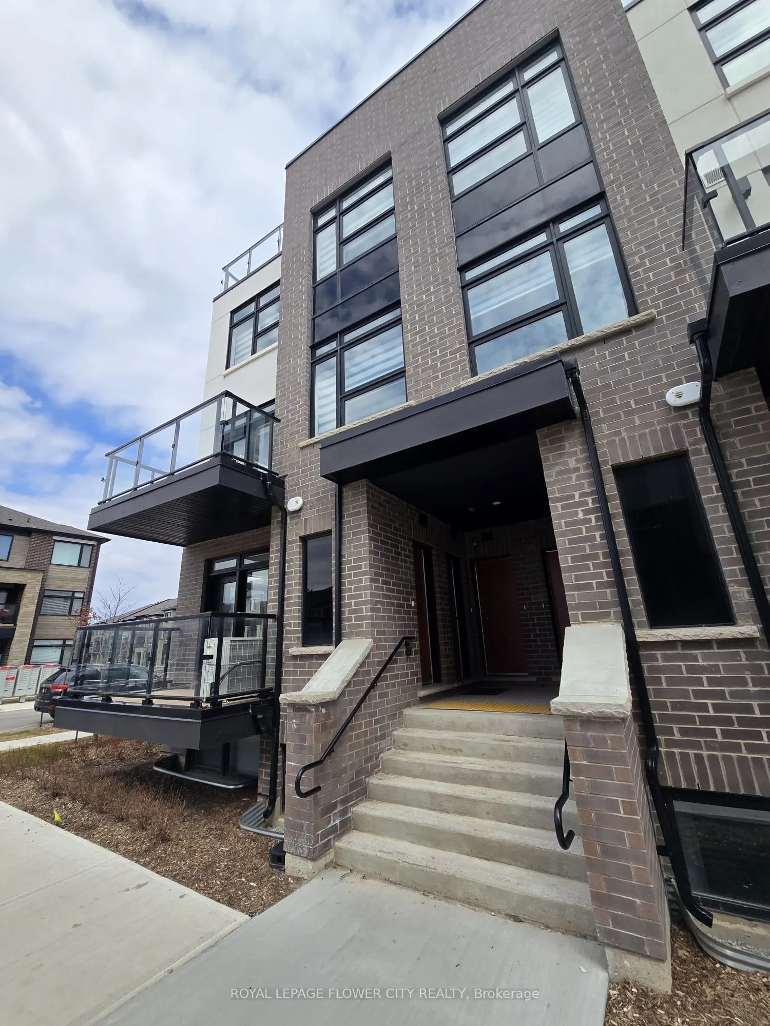 1573 Rose Way #101