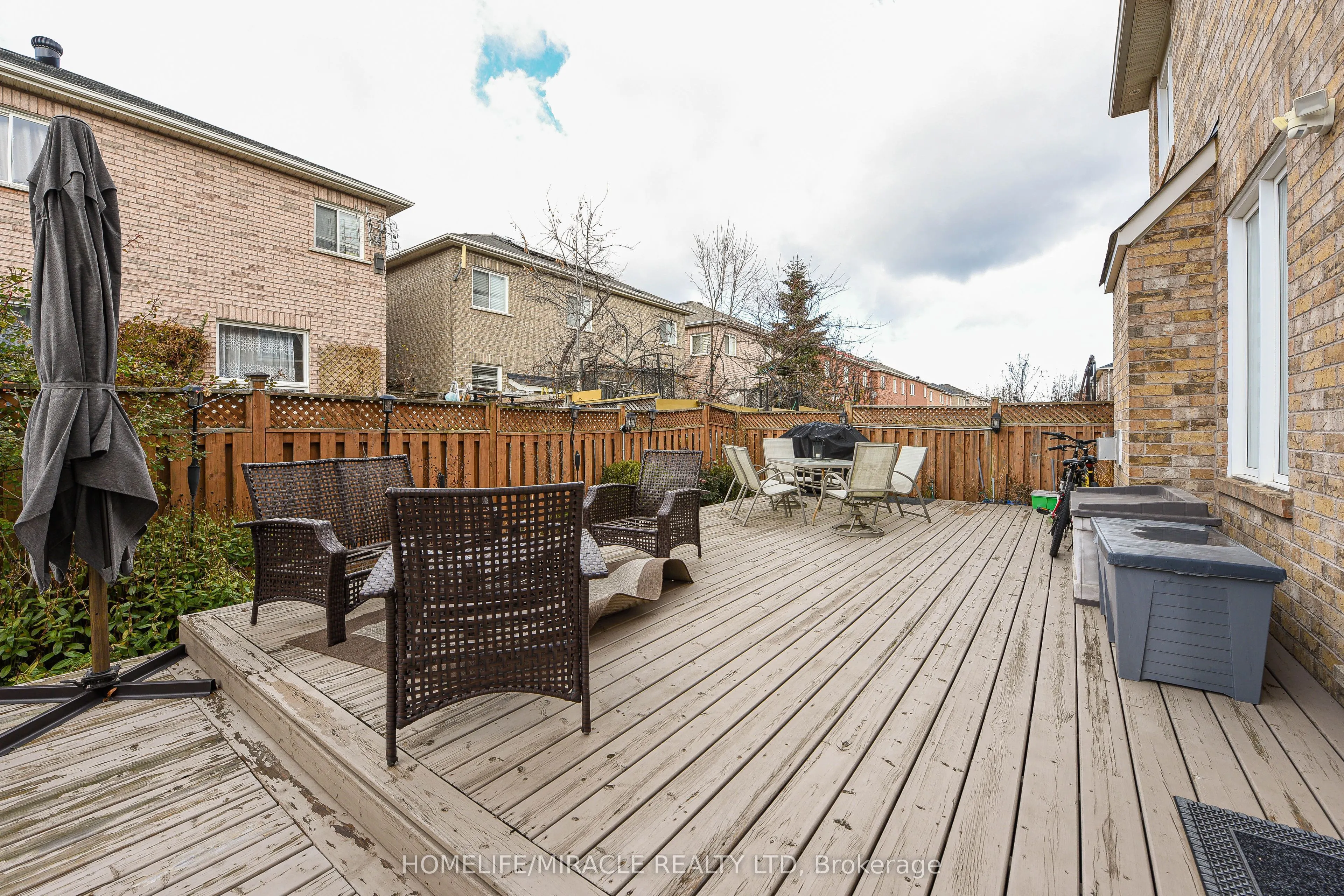 6 Mendoza Drive