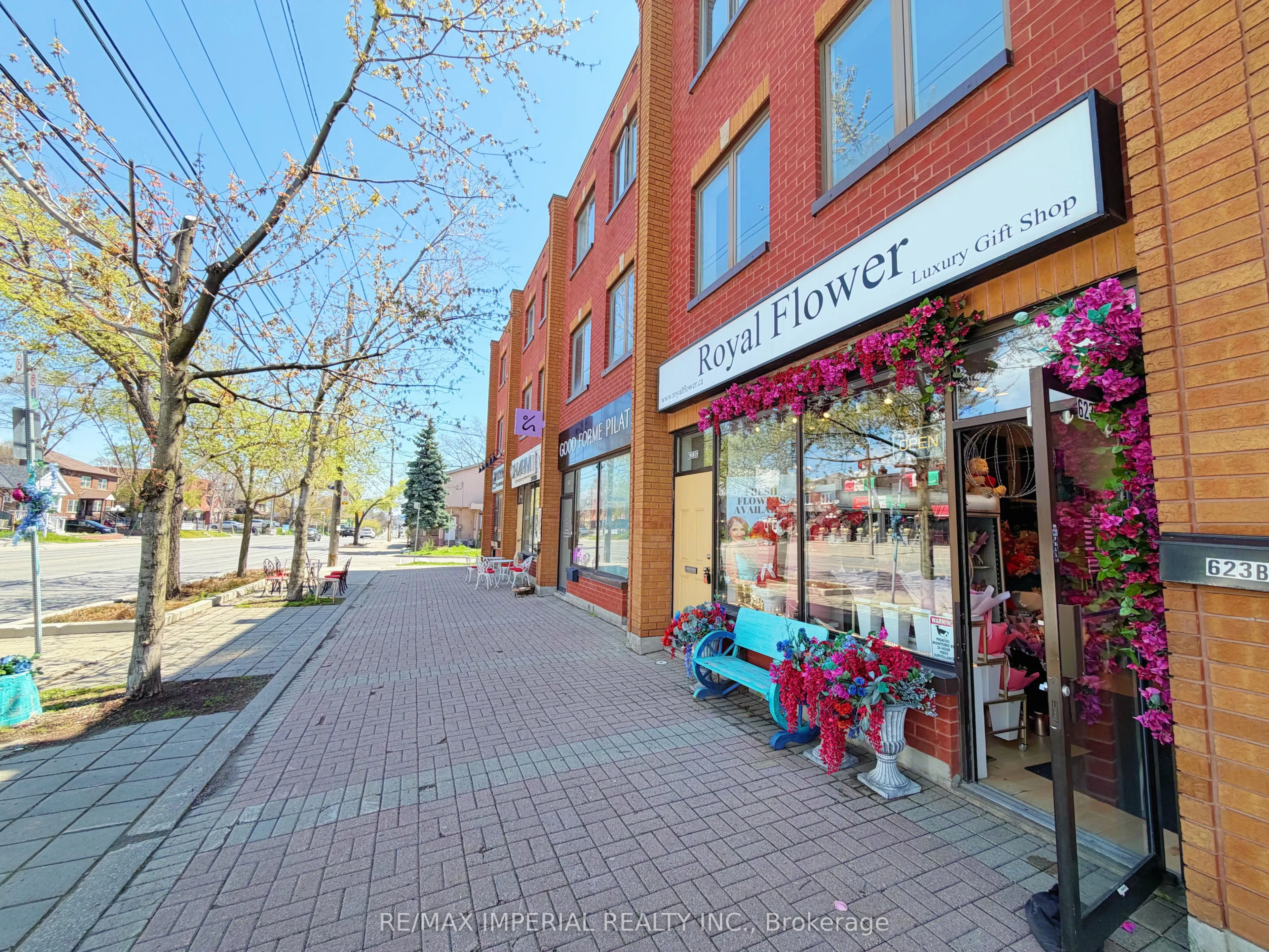 623 - 623A The Queensway