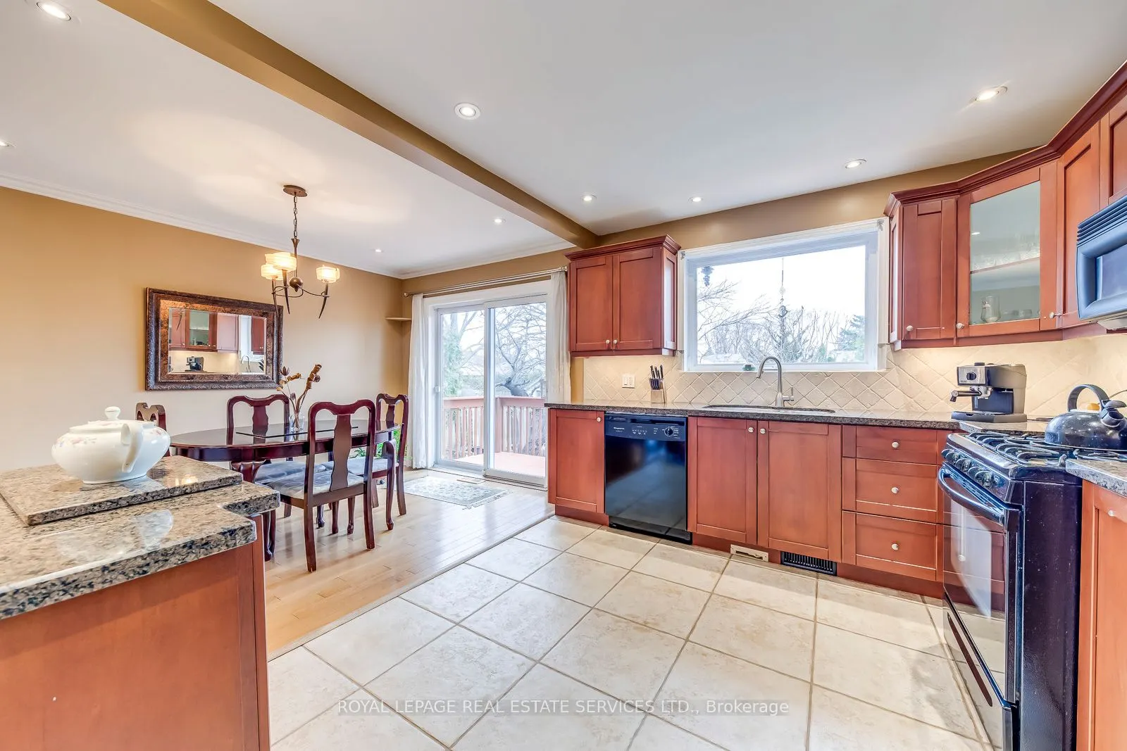 1607 Ewald Road