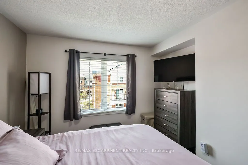 2480 Post Road #14