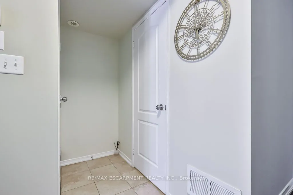 2480 Post Road #14