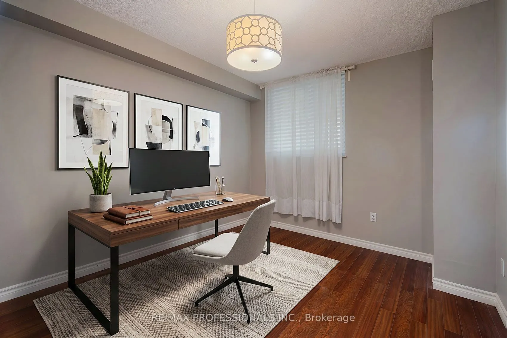 812 Burnhamthorpe Road #1504