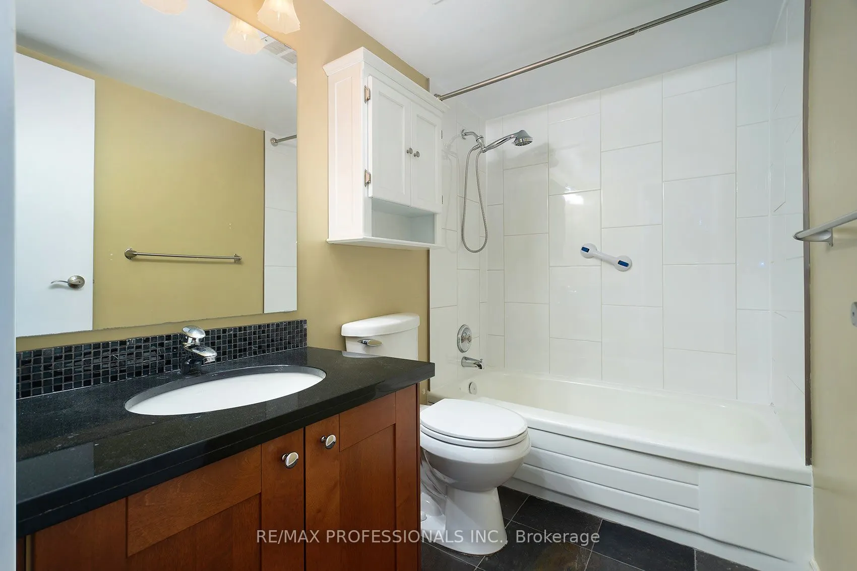 812 Burnhamthorpe Road #1504