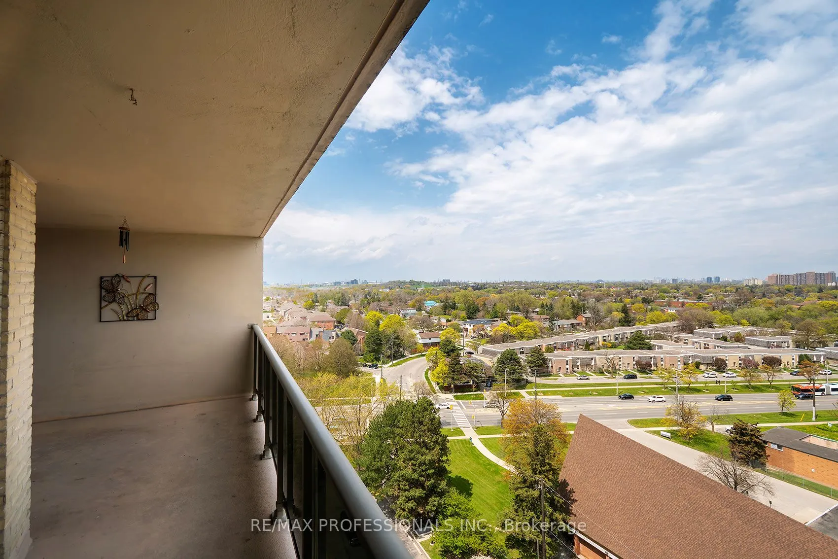 812 Burnhamthorpe Road #1504