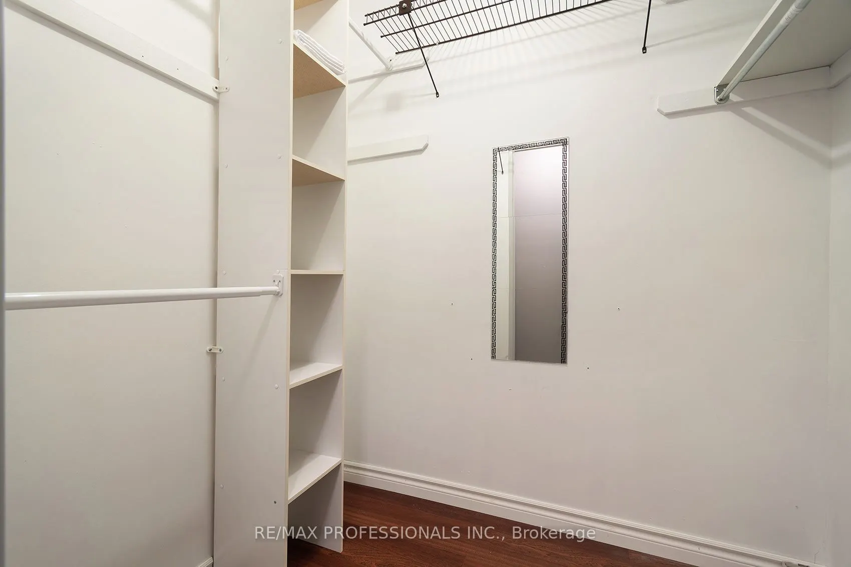 812 Burnhamthorpe Road #1504