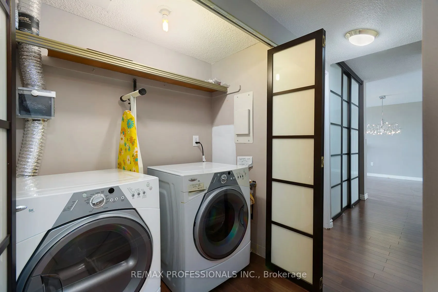 812 Burnhamthorpe Road #1504