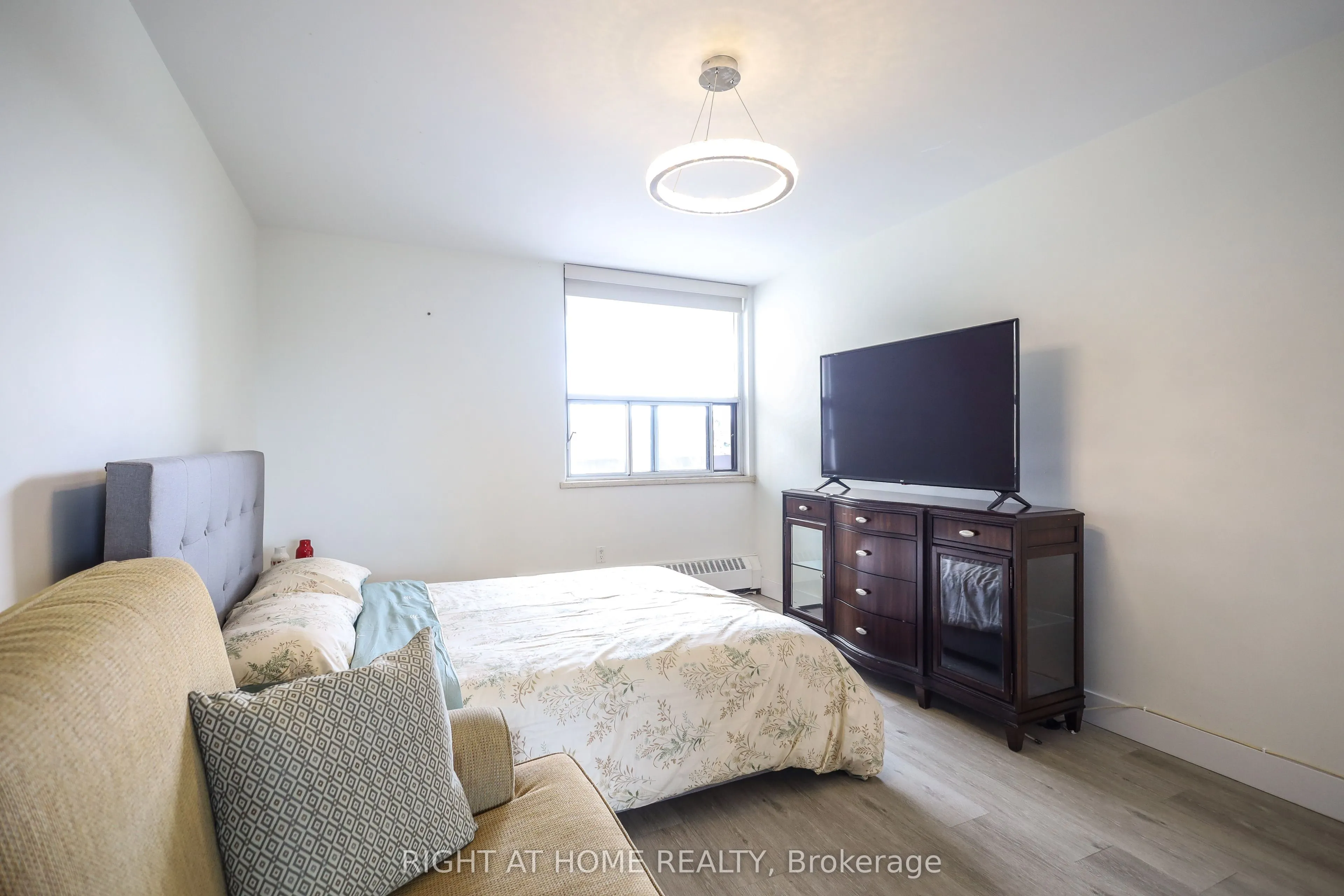 1455 Lawrence Avenue W #207