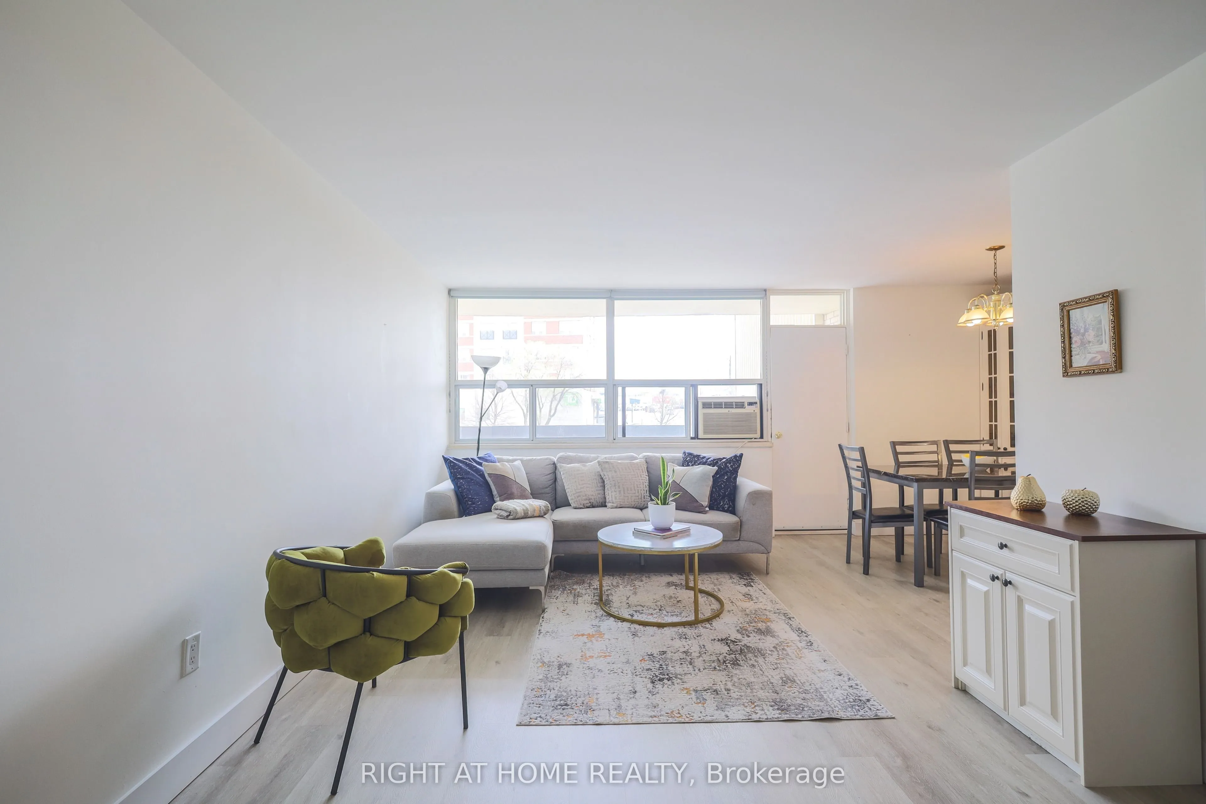 1455 Lawrence Avenue W #207